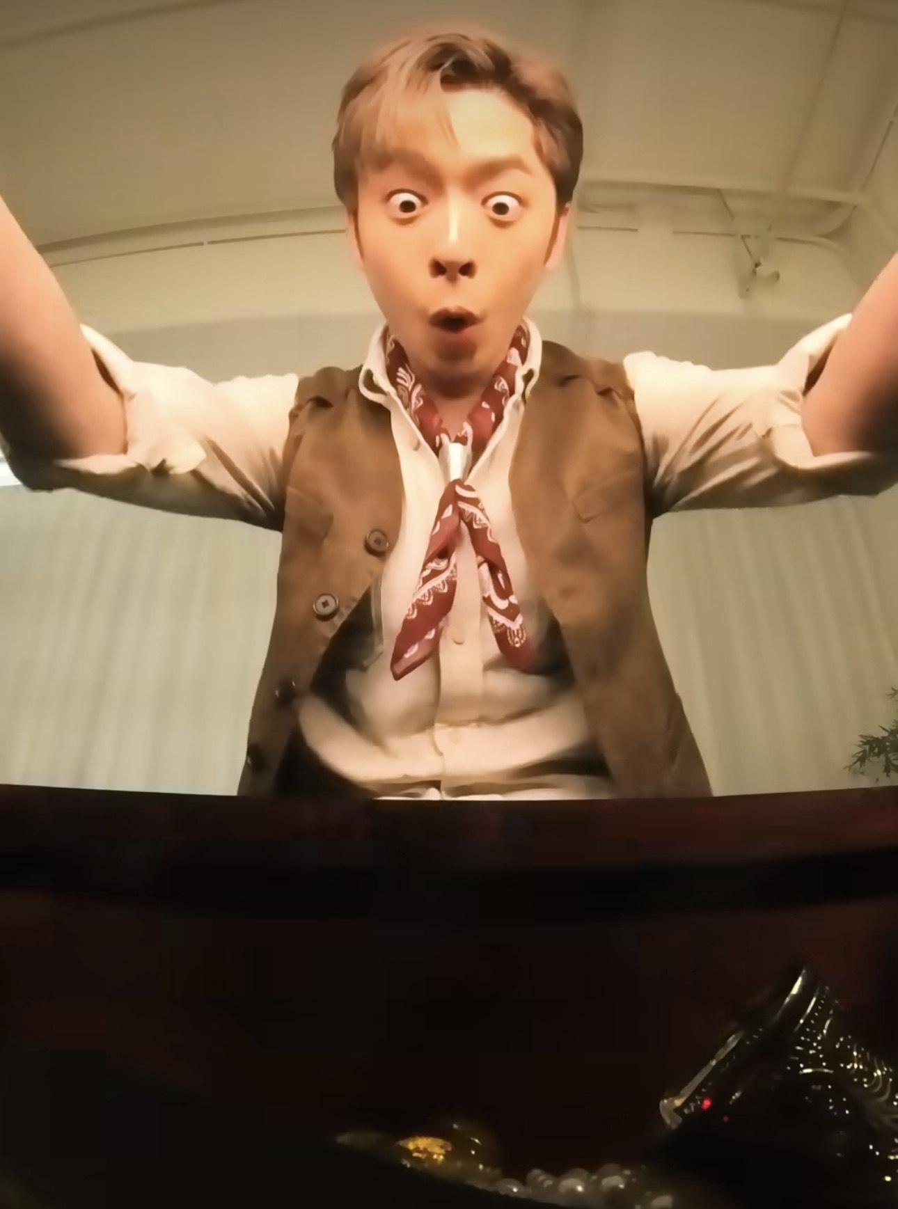 宣傳片中Edan、阿正、Hilary、岑珈其及肥腸先後打開寶箱。