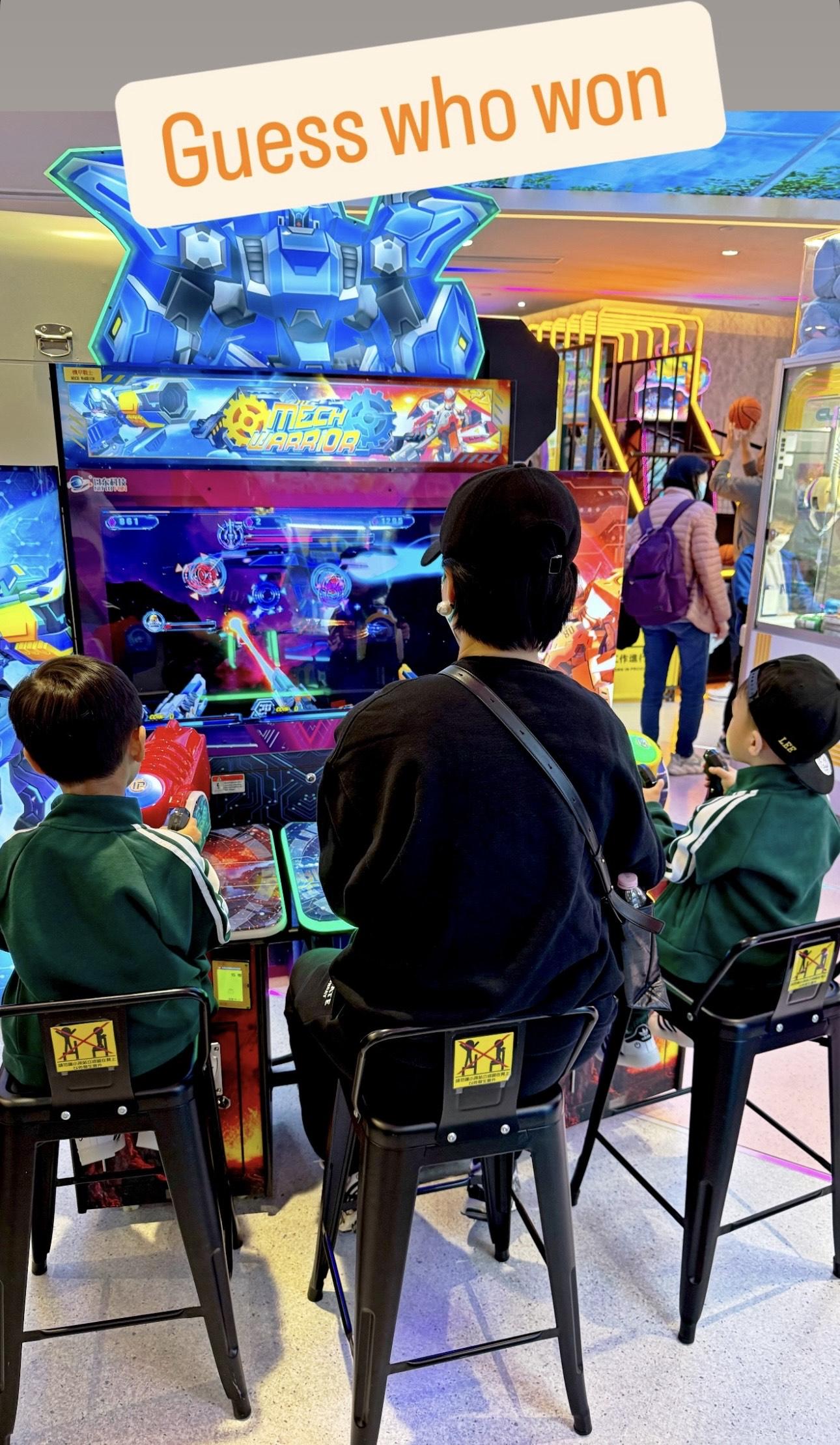 李乘德自稱「擁抱者」後 ,首曬家庭照力證感情未變。