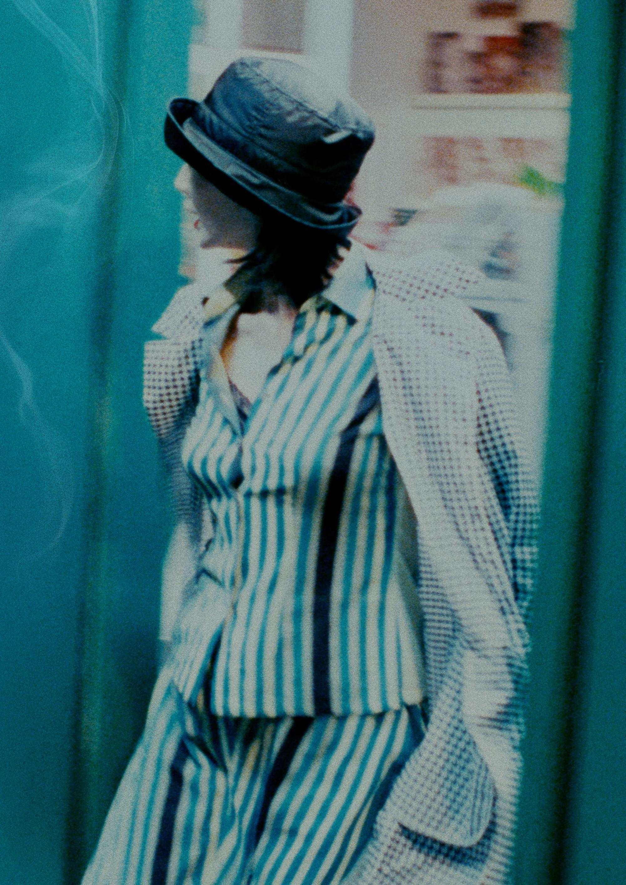 《花樣年華》重映的導演特別版,張曼玉一改經典旗袍造型。