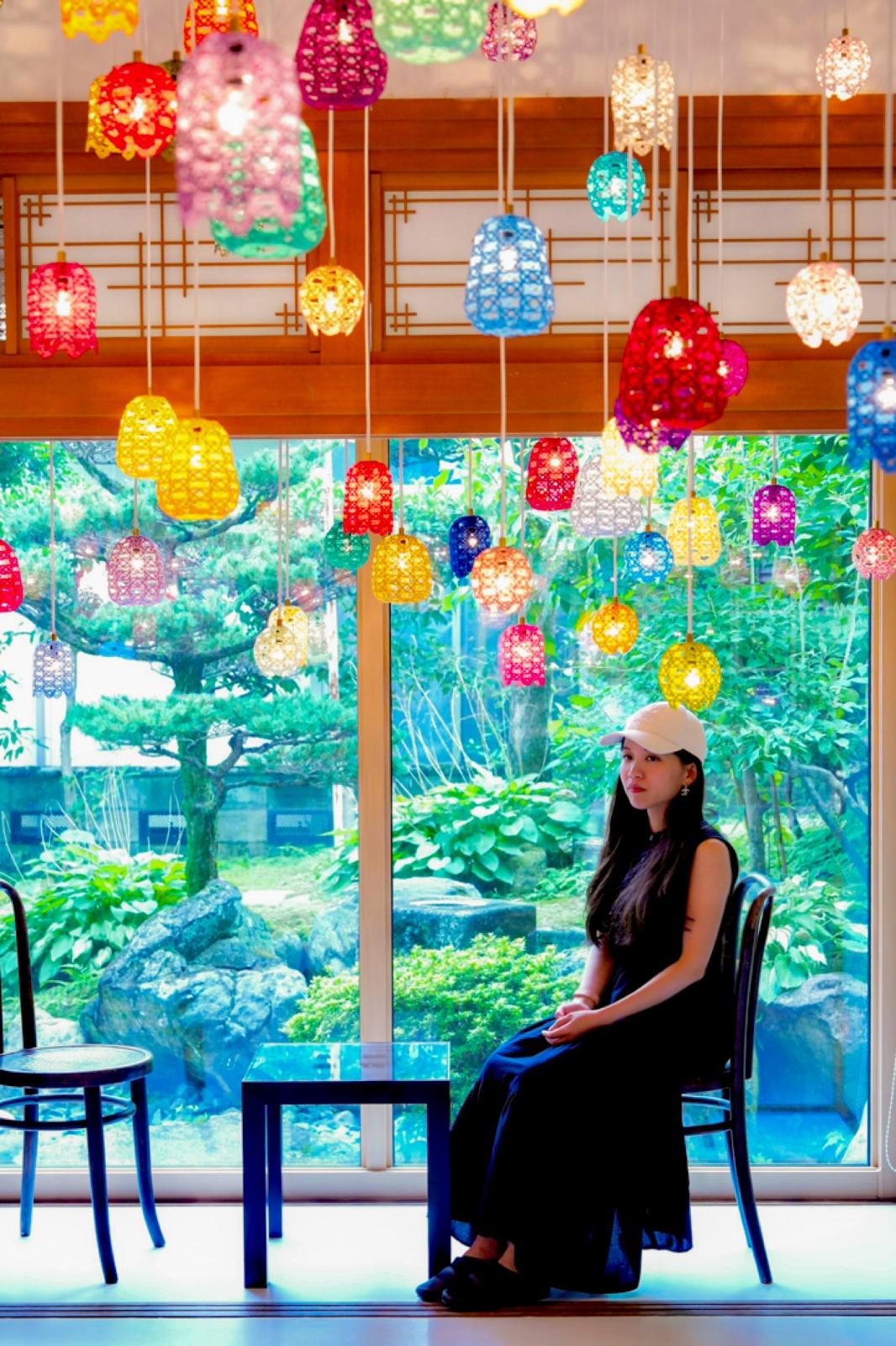 位於金澤的「自遊花人水引美術館」以日本傳統裝飾繩結工藝為主題,館內的水引吊燈和擺設吸引不少遊客前來打卡。