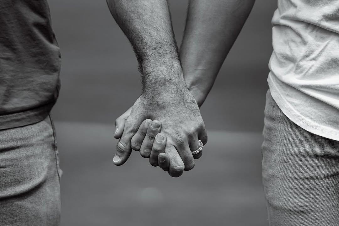 首公開同性戀男子足球員祖殊卡華路,在2021年「出櫃」。(卡華路IG)