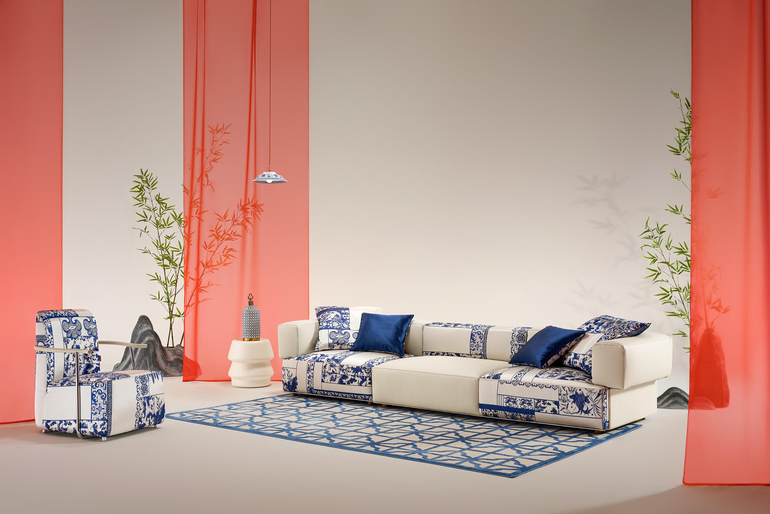 「青花印花布5人座梳化」(原價$109,999,會場優惠價$55,999)