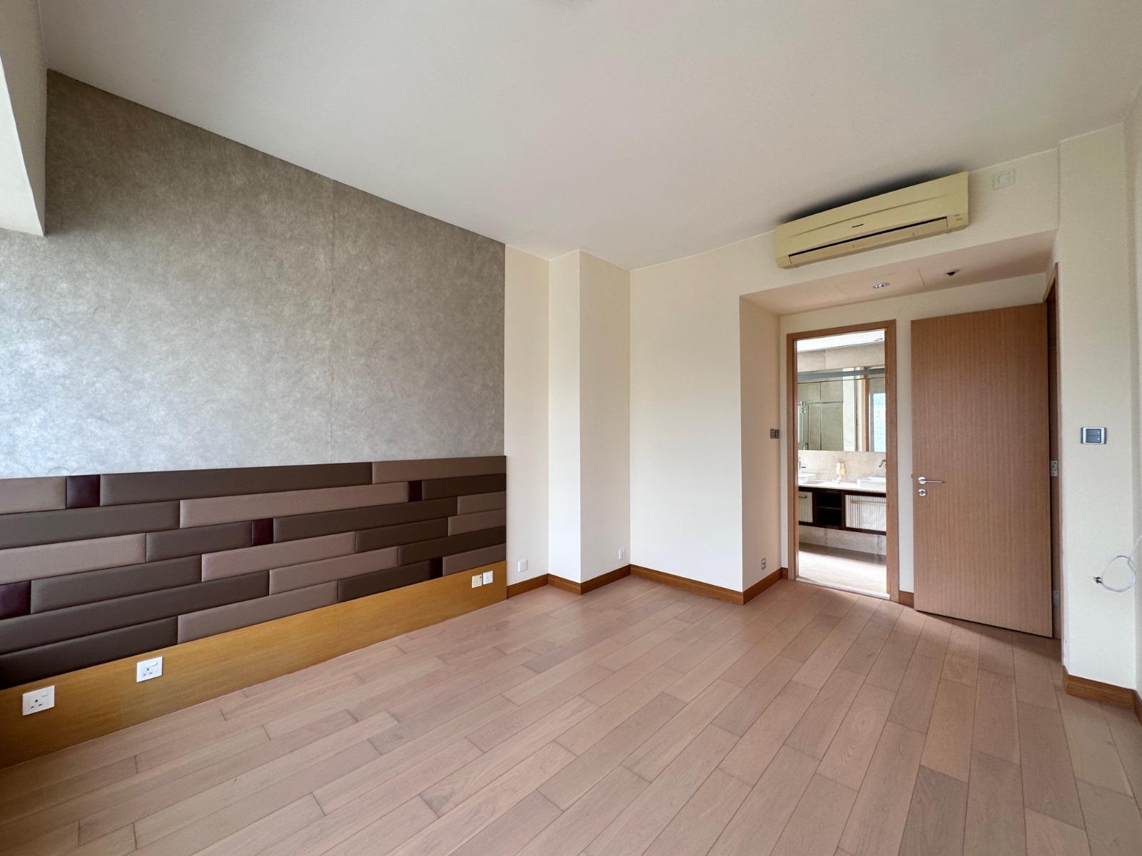 Kadoorie Hill極罕相鄰高層戶放盤,每個單位間隔為四房連雙套房設計。