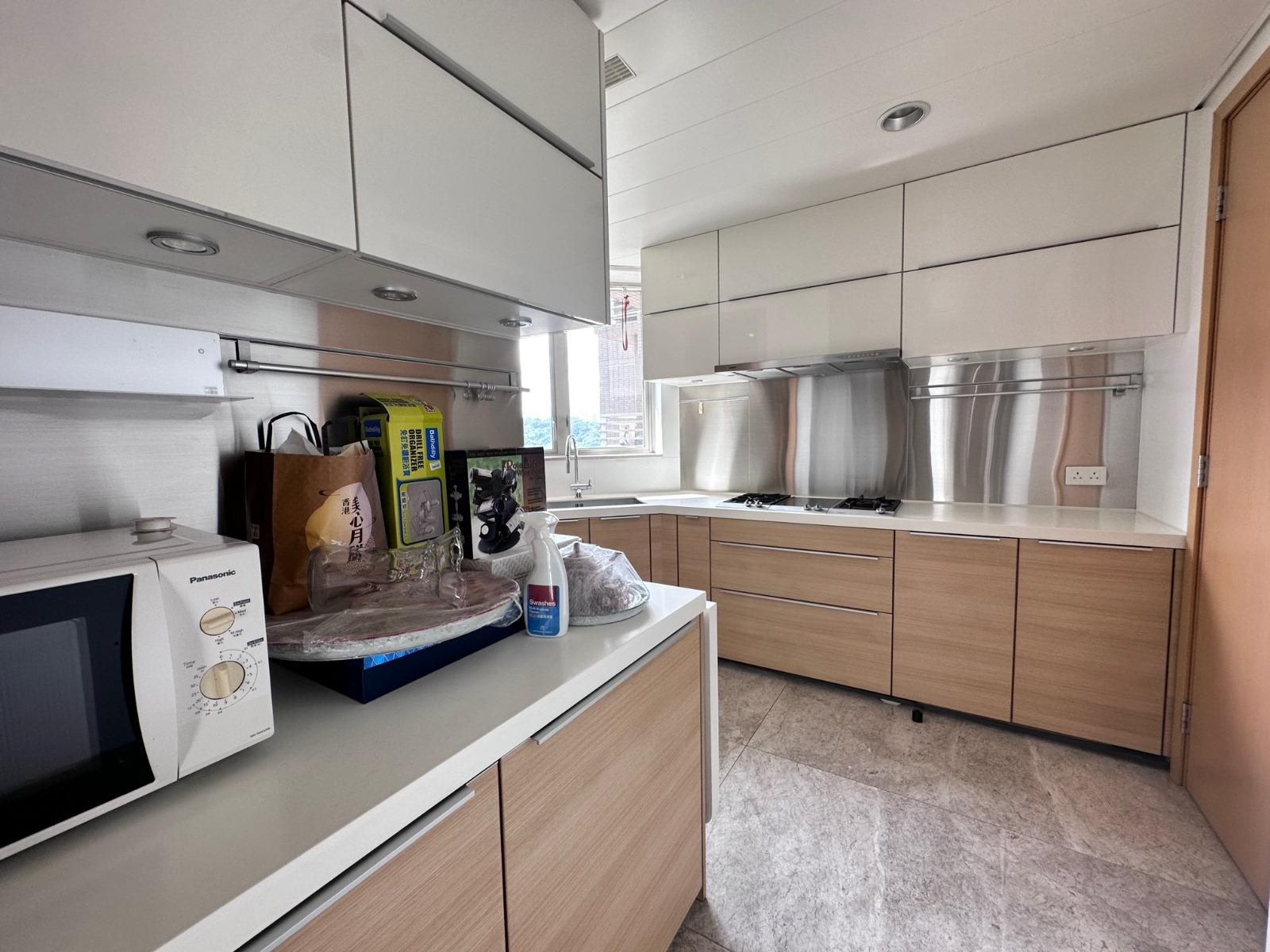 廚房面積十分寬闊,適合愛下廚的買家。