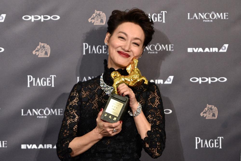 2017 年 11月,惠英紅憑電影《血觀音》贏得第 54 屆金馬獎最佳女主角獎。(圖片來源:Getty)