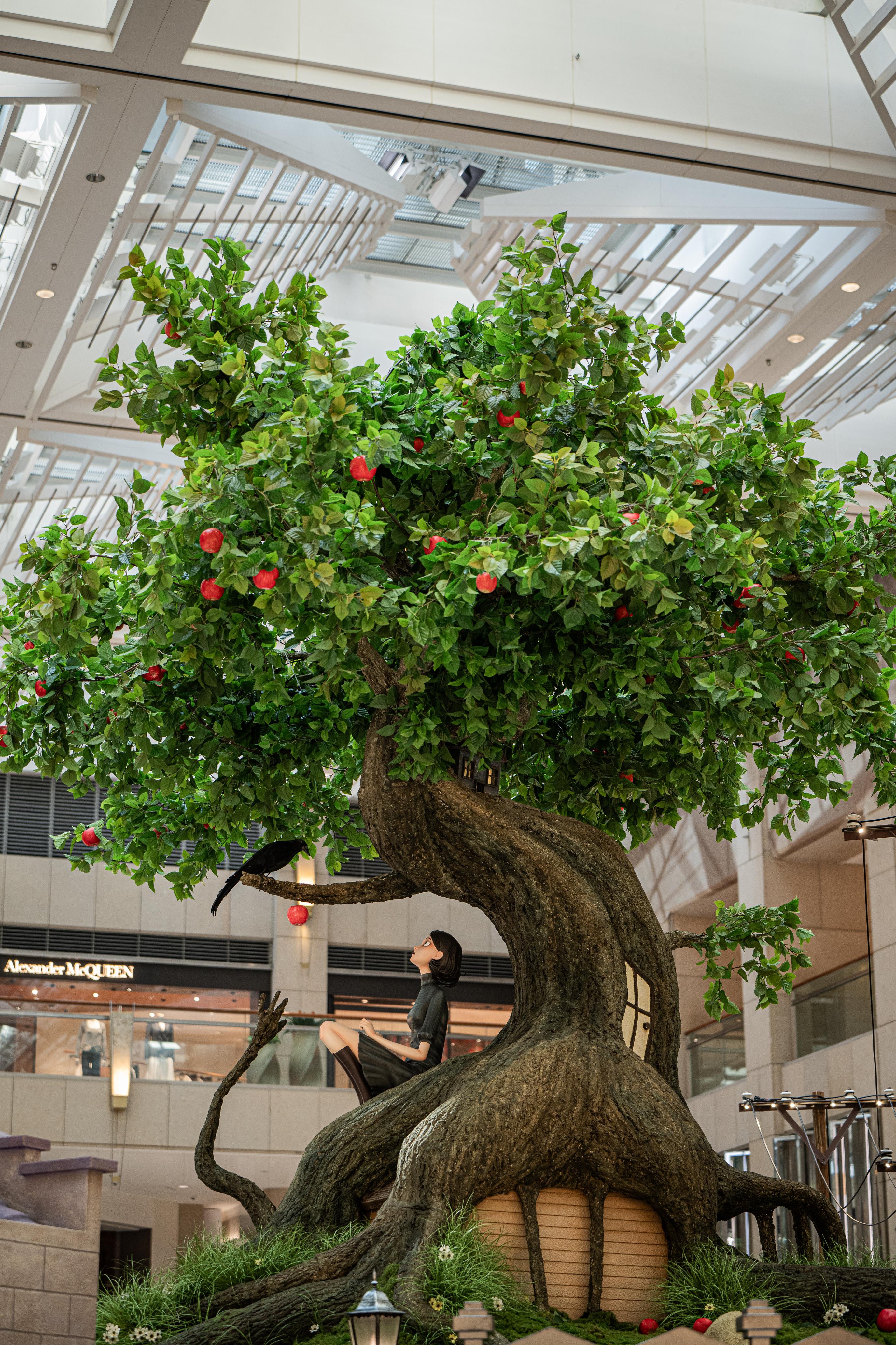 LANDMARK X Lauren Tsai