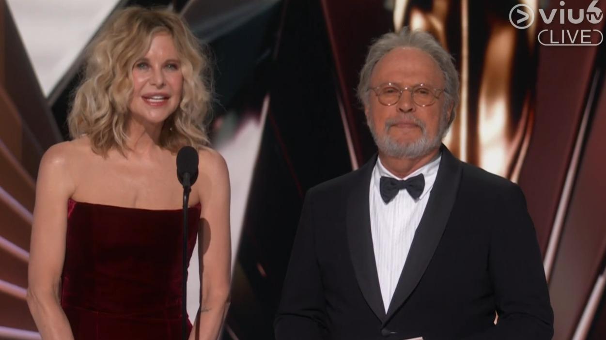 美琪賴恩硬膠現身,容貌嚴重崩壞。