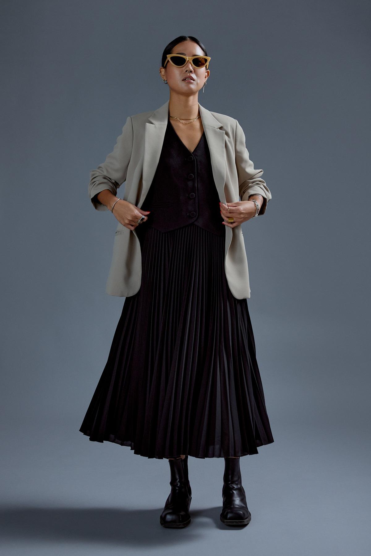 西裝外套女生穿搭建議|連身長裙