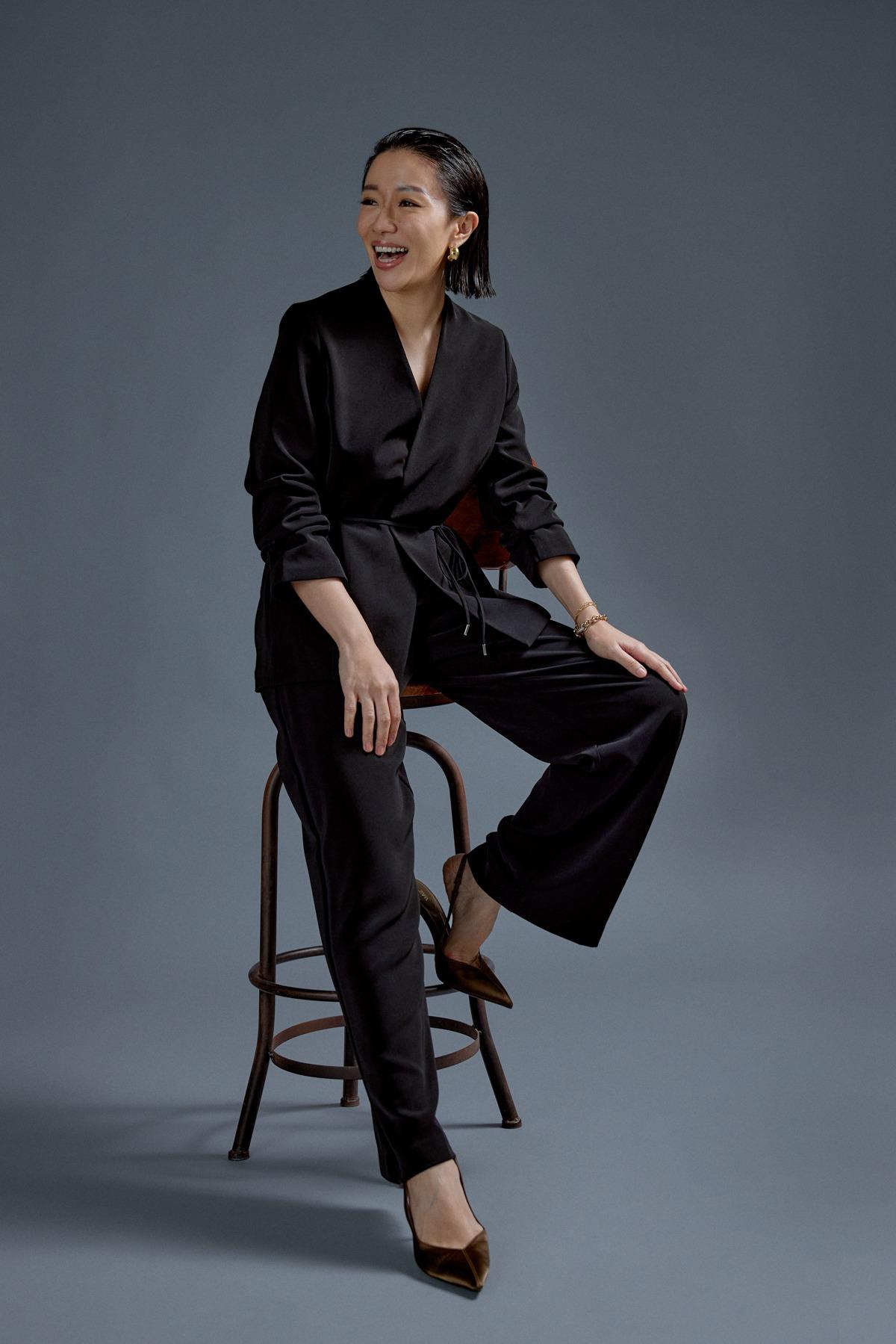 西裝外套女生穿搭建議|長褲:RuchedReady Moira Belted Collarless Blazer and Leggy Moira Regular Super High Waist Straight Leg Pants