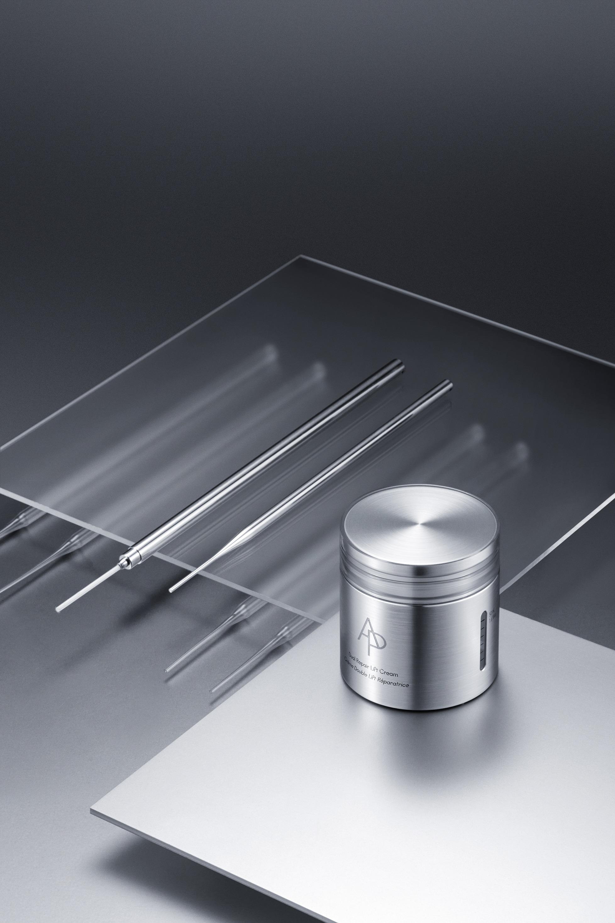 凡以獨家優惠價$680購買M.D.醫美後修復急救包,下次購買M.D. 膠原重建緊緻雙效面霜50ml時可作全數扣減使用