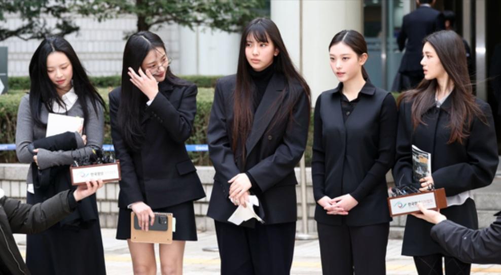 NJZ成員出席ADOR禁制令聽證會後5天,Team Bunnies發表30,000人聯署。