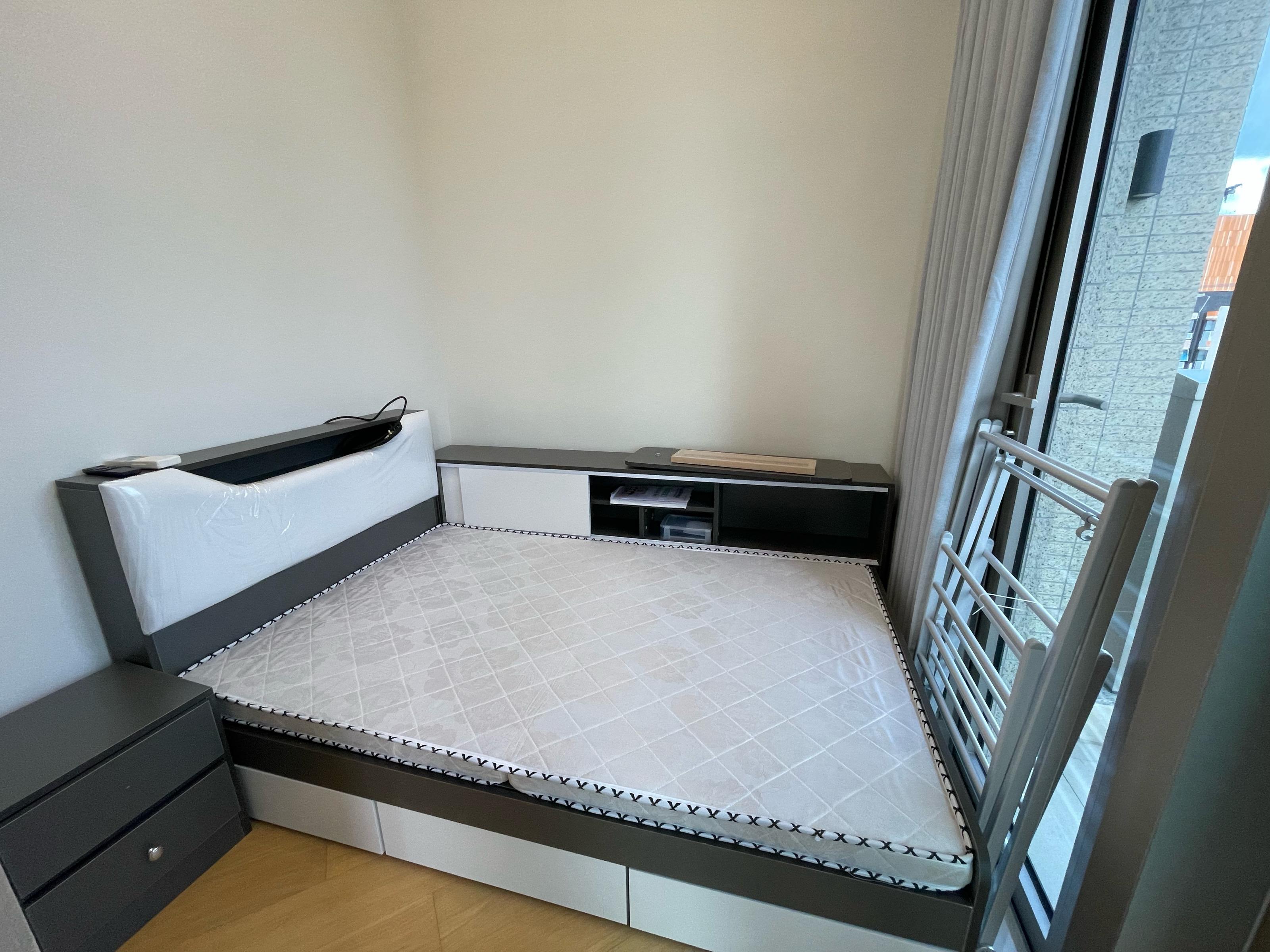 睡房面積不大,勝在間隔四正。