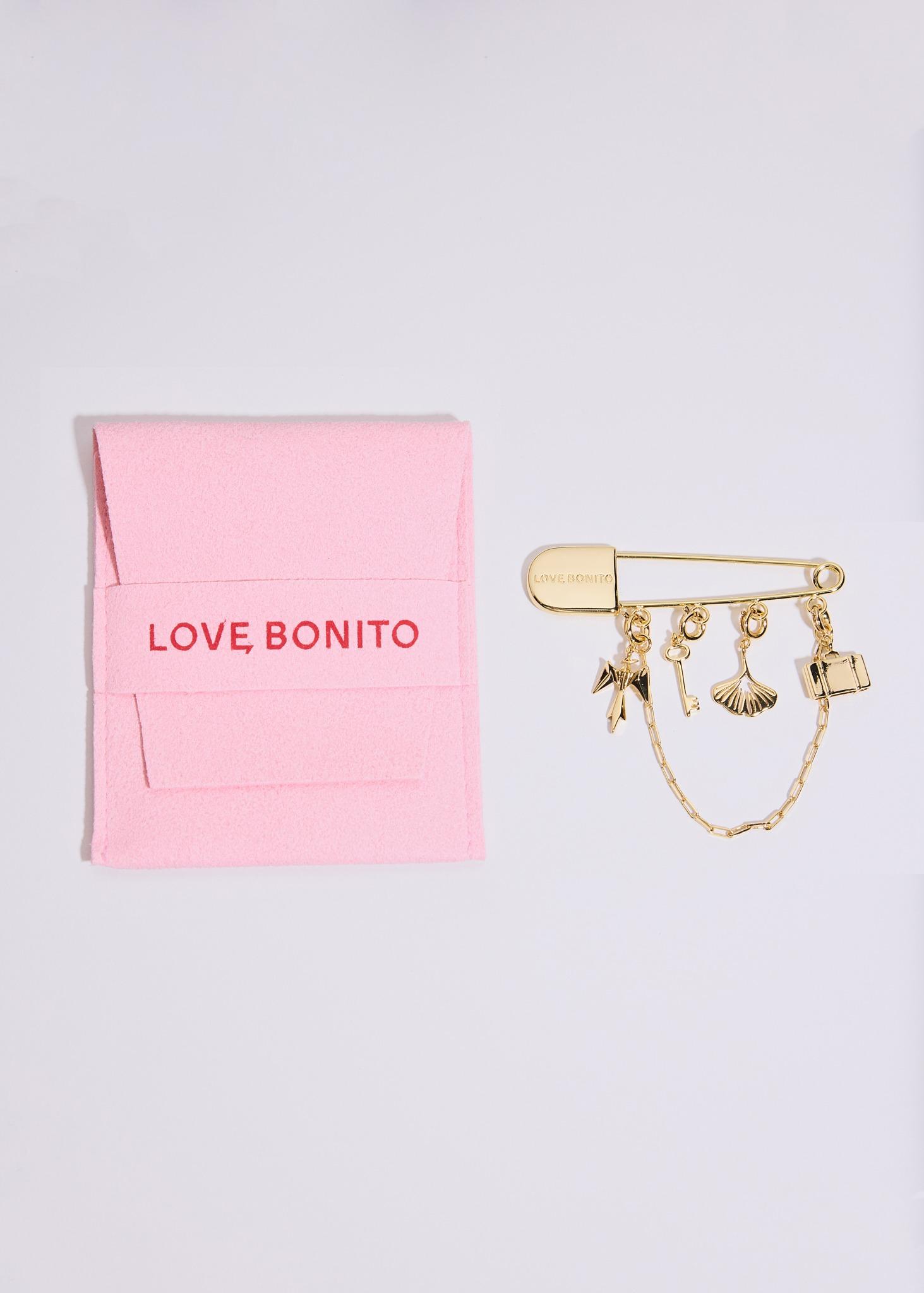 Love, Bonito送Trailblazers扣針套裝