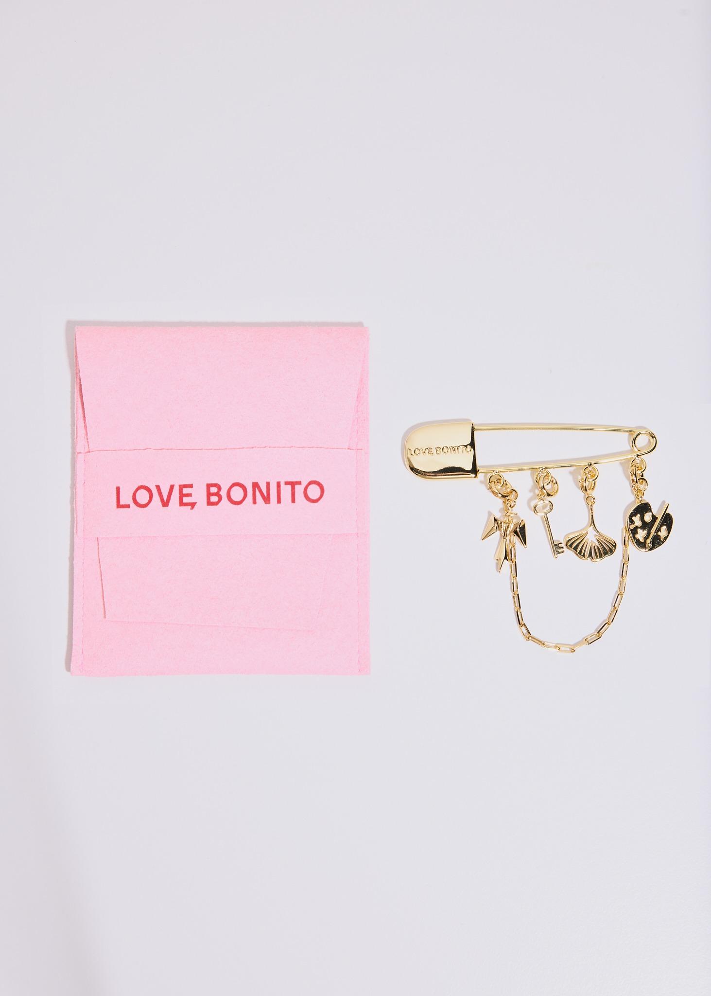 Love, Bonito送Trailblazers扣針套裝