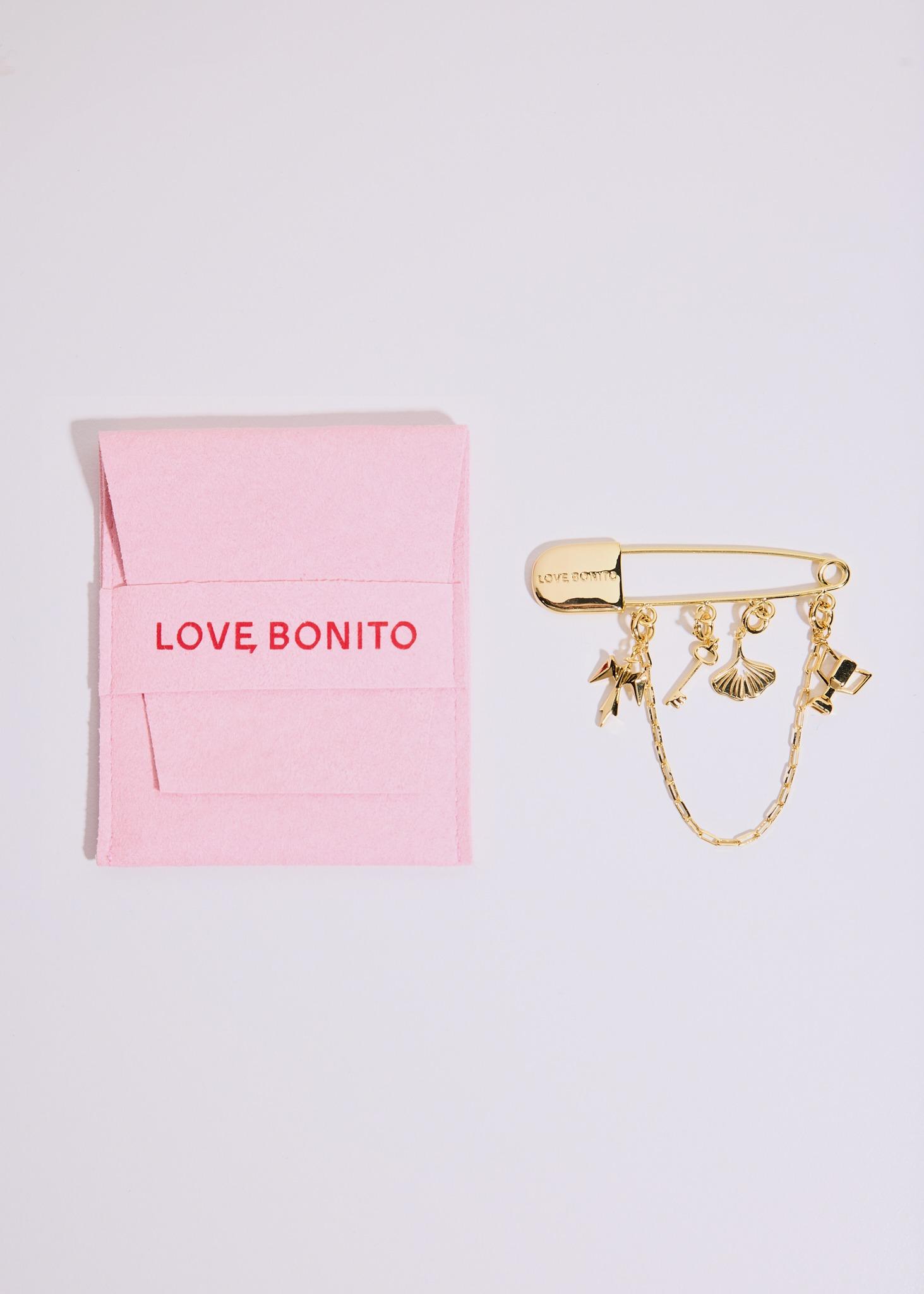 Love, Bonito送Trailblazers扣針套裝