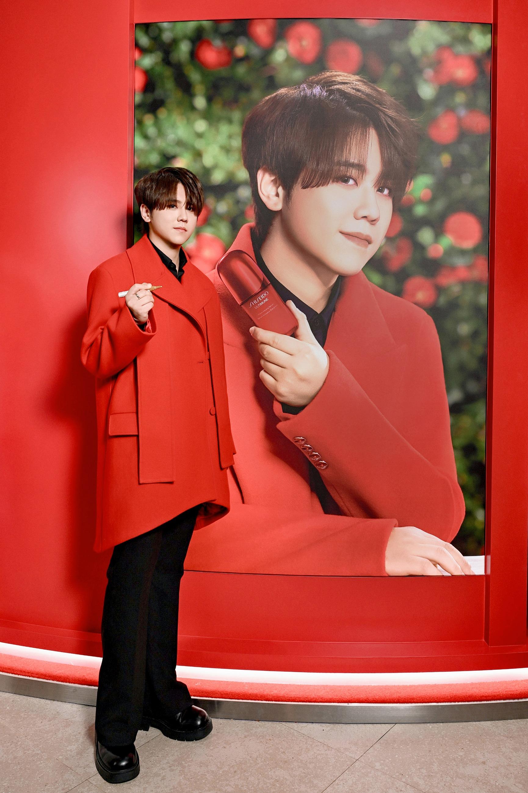 體驗館入口有姜濤、盧瀚霆、呂爵安及陳卓賢4子簽名大型海報,讓粉絲拍照打卡。