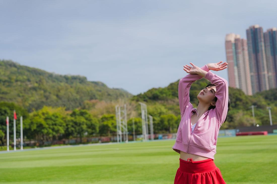 許恩怡拍廣告狂做運動:我武術賽攞冠軍。