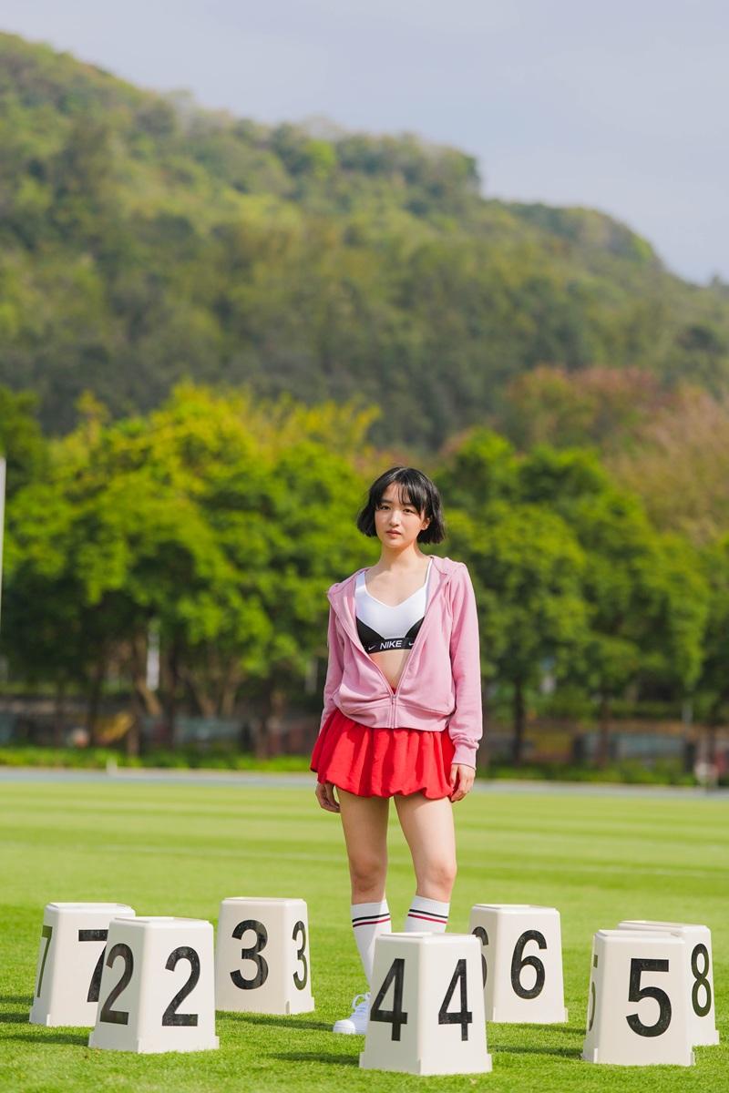 許恩怡拍廣告狂做運動:我武術賽攞冠軍。