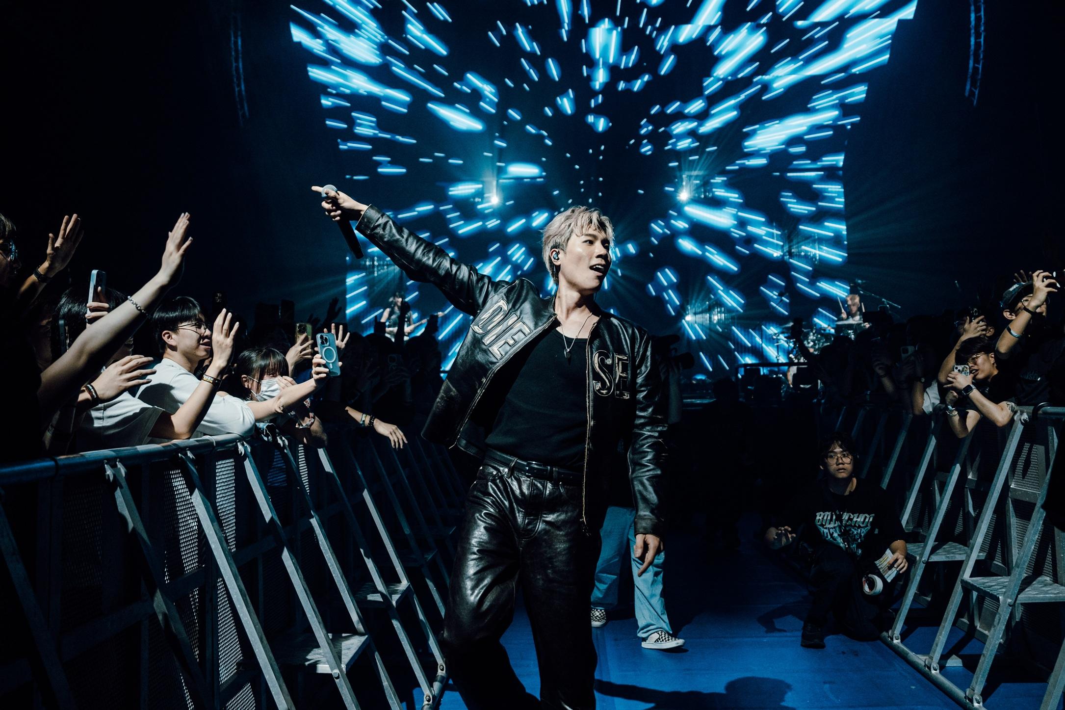 Teddy Fan 范梓謙擔任Billy Choi演唱會嘉賓。