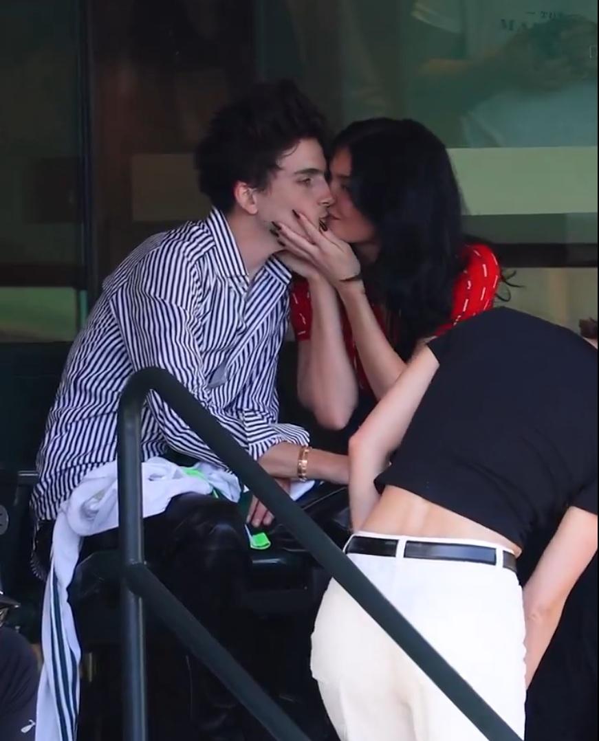 添麥菲是好男友,沒有嫌棄Kylie的珠唇。