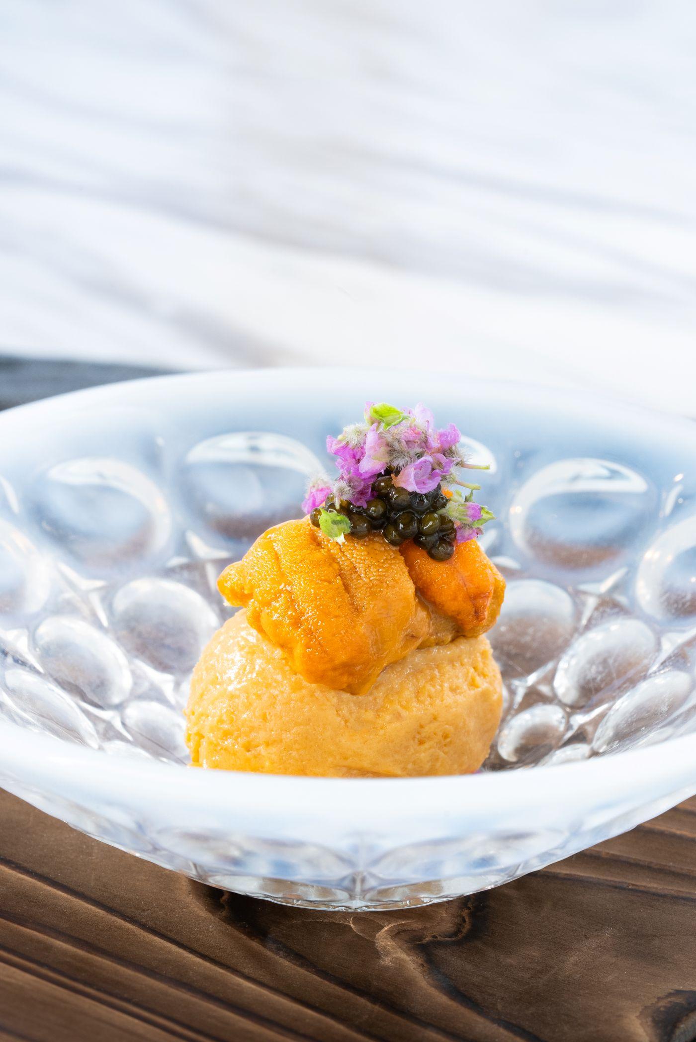 城中數一數二奢華的海膽雪糕$388