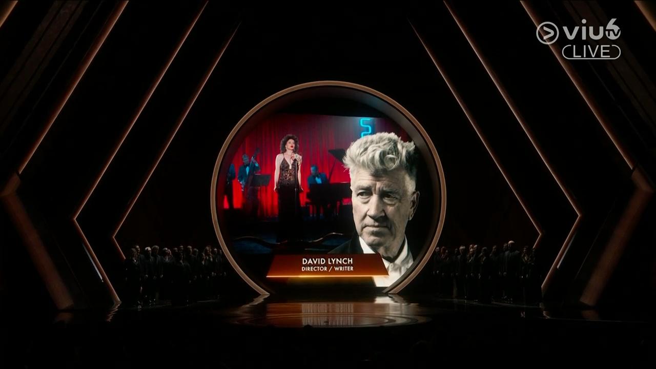 在今屆奧斯卡紀念環節中,悼念鬼才導演大衛連治。