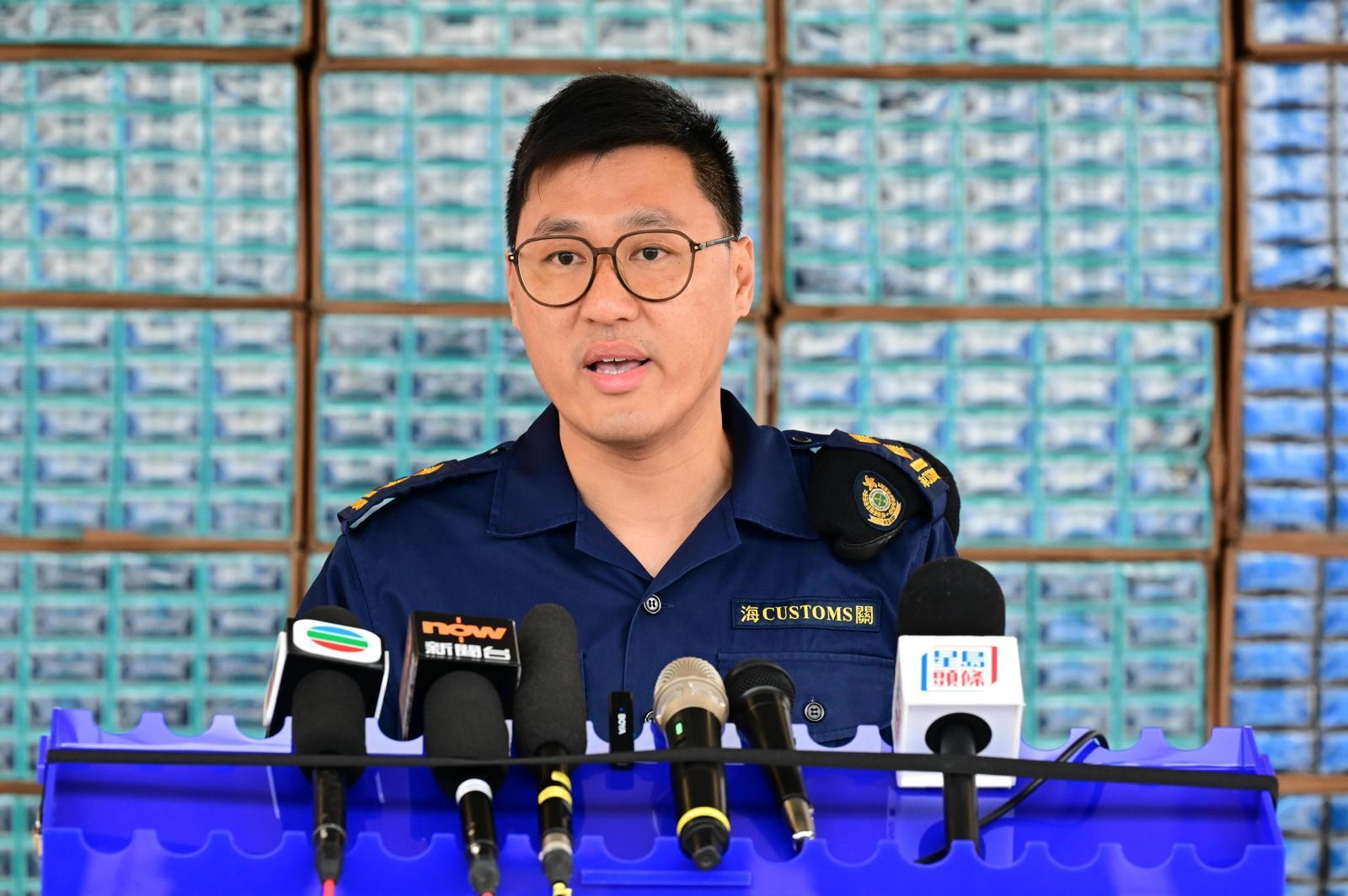 香港海關海域調查組高級督察林兆烽。