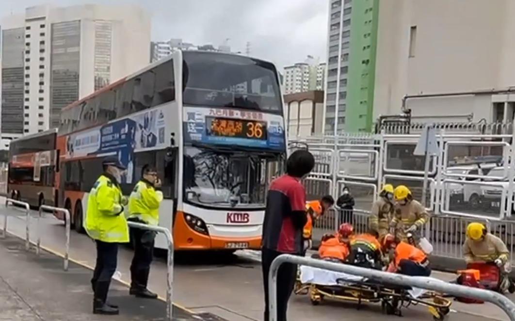 荃灣一名女子遭巴士撞倒,重傷不治。(有線新聞畫面)