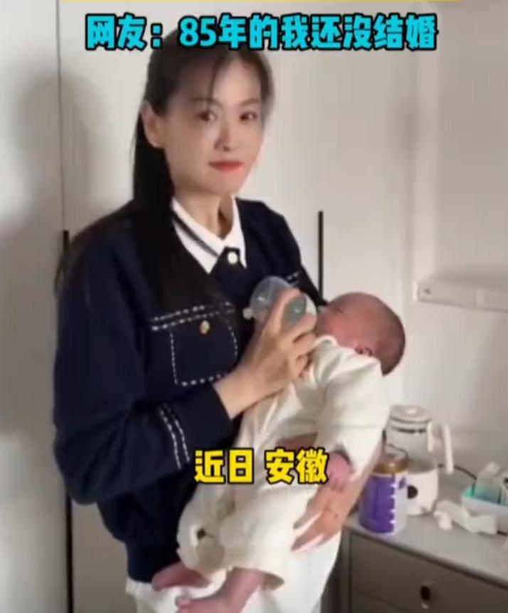 39歲升格做奶奶,安徽服裝店老闆成為網上熱話。