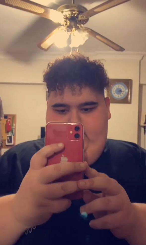 土耳其網紅吃播Efecan Kultur因肥胖而去世。