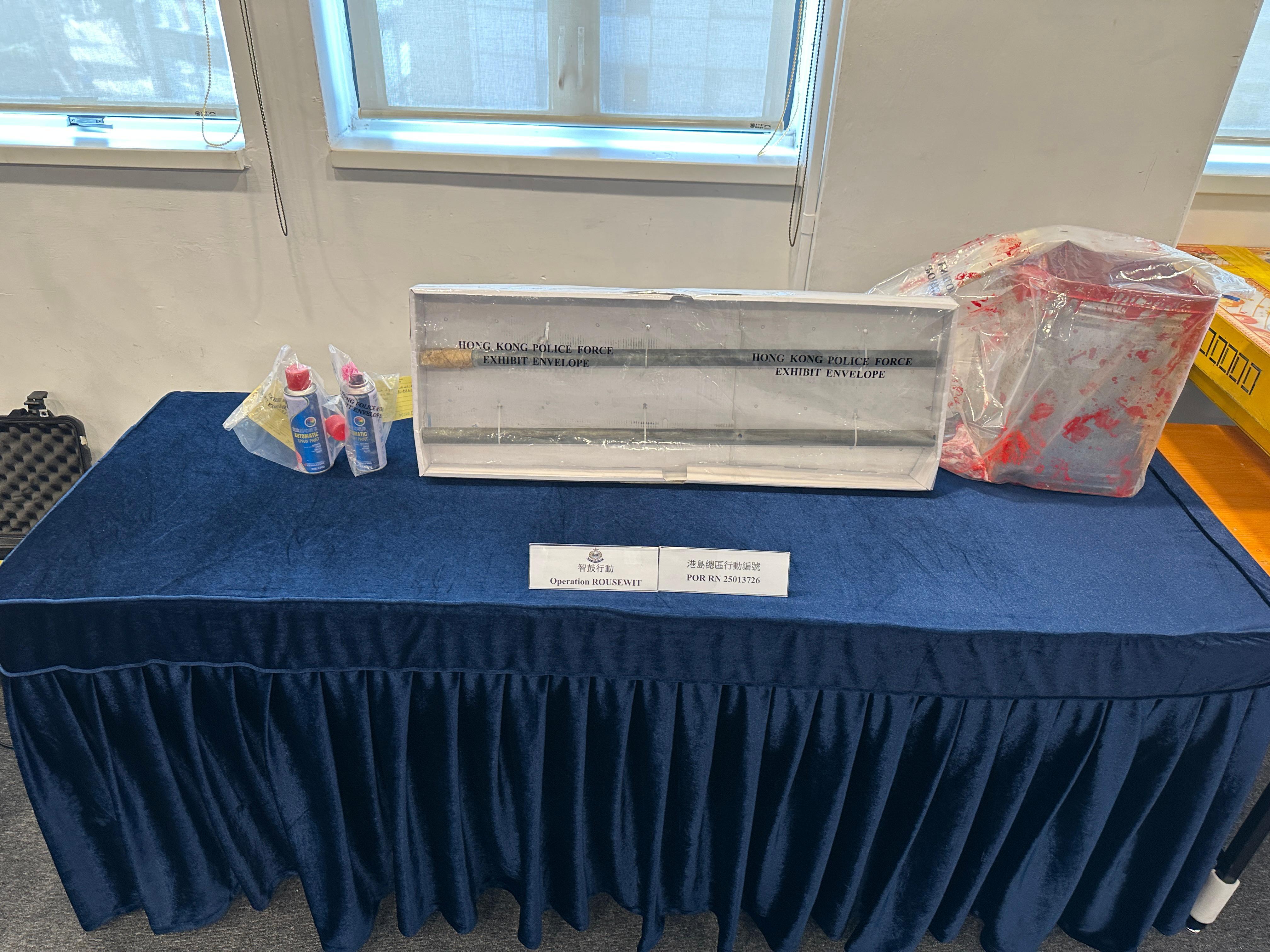 檢獲油漆等證物。