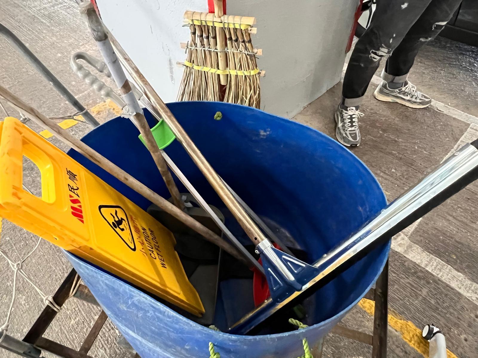 警方檢獲大量與案有關的證物。