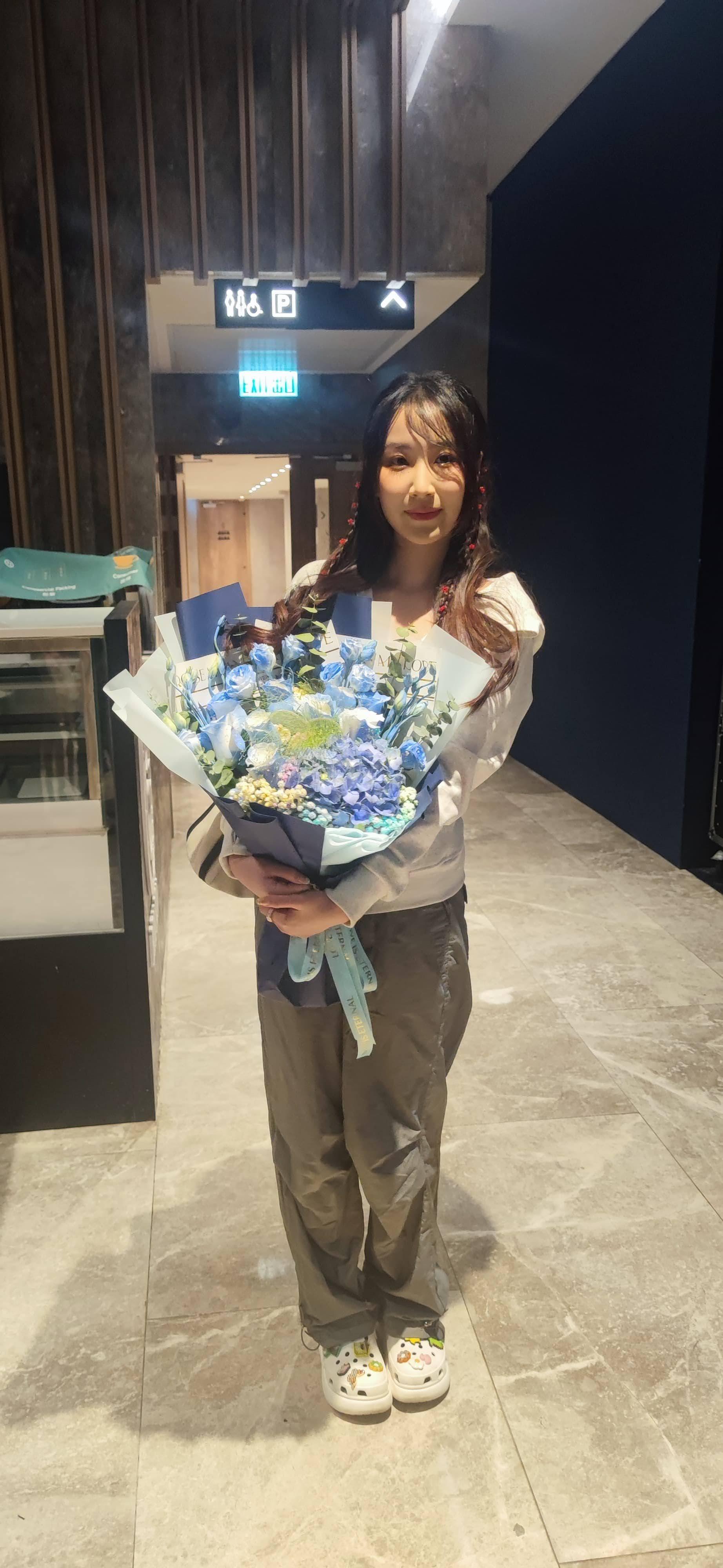 Windy這幾天的演出,不停收花。