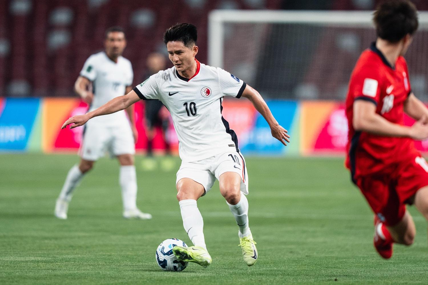 港隊中場的黃威未完半場被換出。(香港足總圖片)