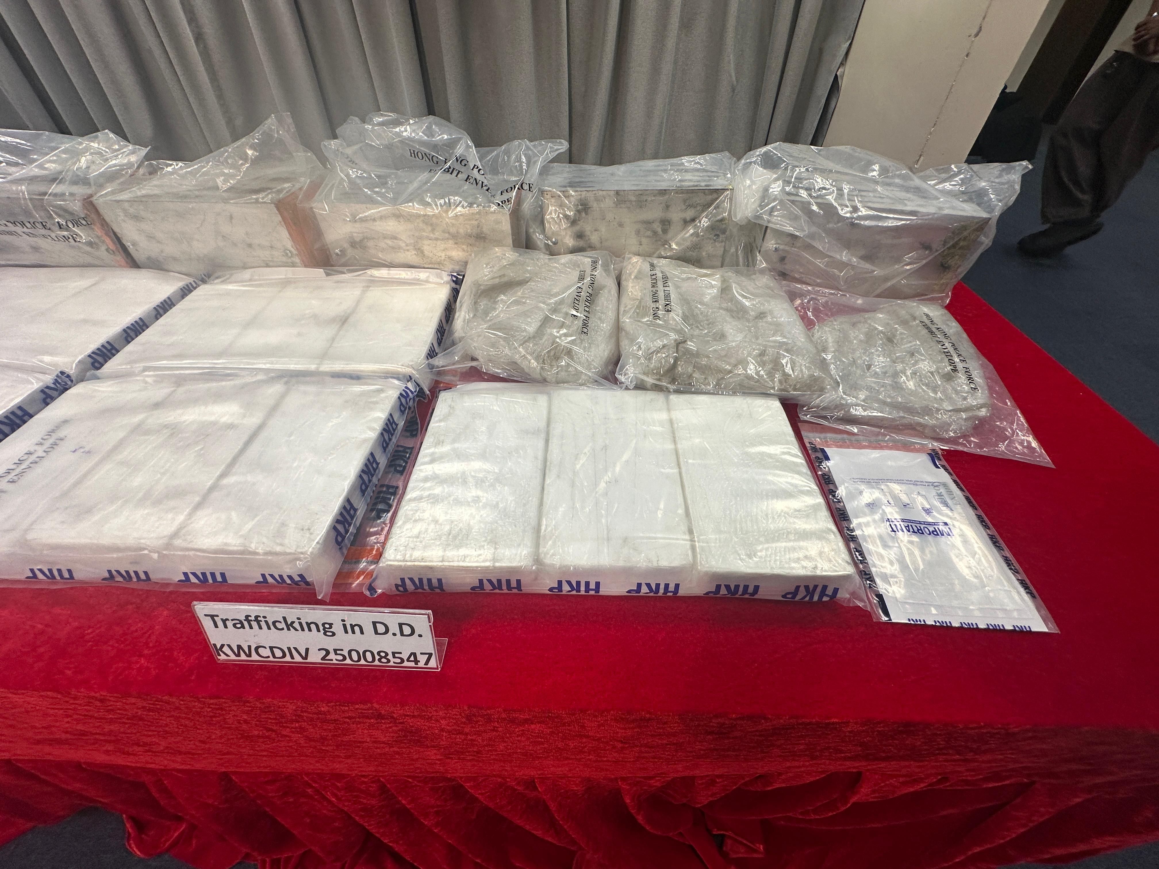 警方檢獲1300萬元可卡因。