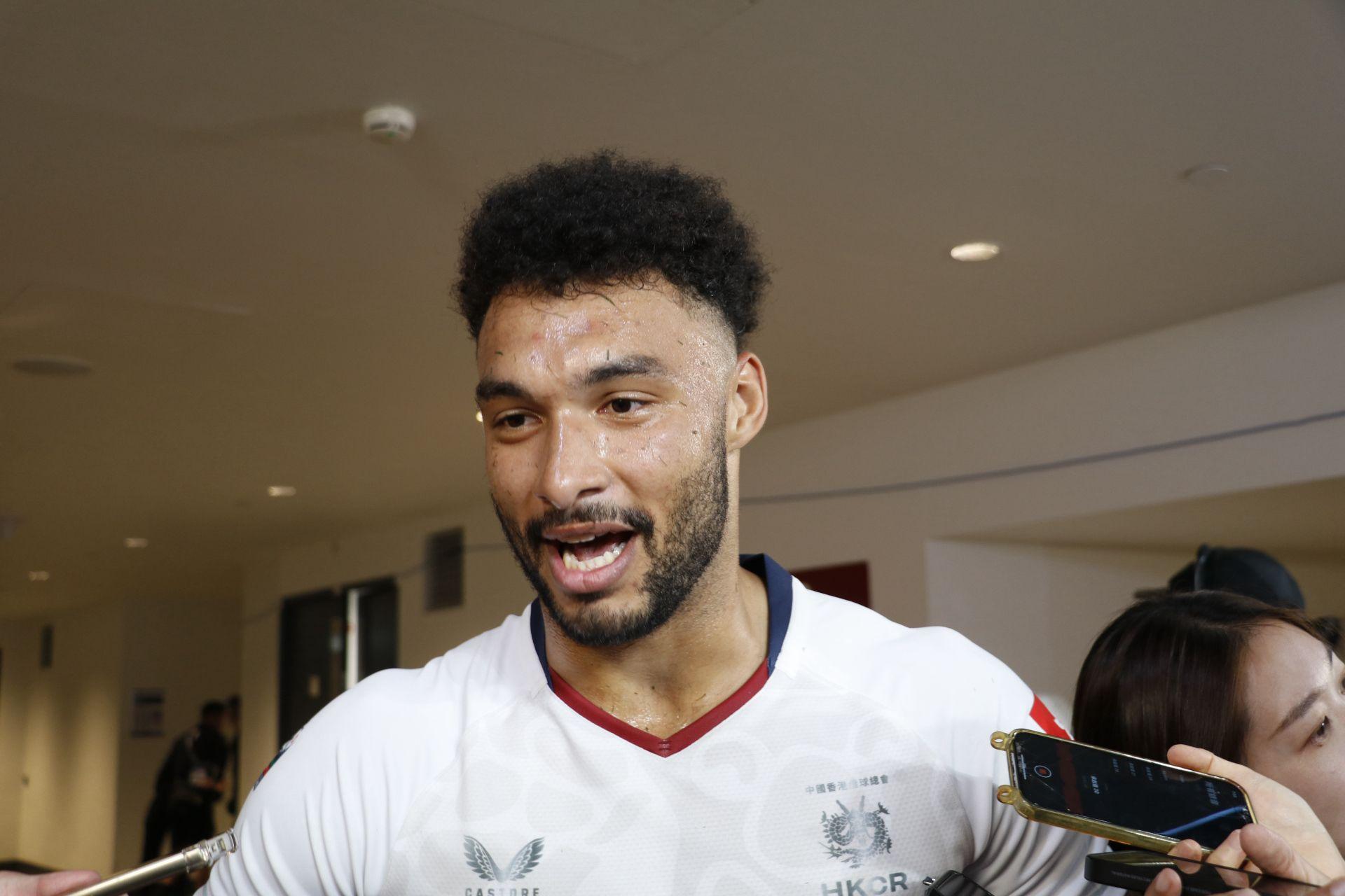 賽後,表現最亮眼的丹馬克分享感受:「在主場球迷的熱情支持下,我們成功扭轉局勢。他們的打氣聲就像我們有14人在場上一樣,這對球隊幫助很大。」