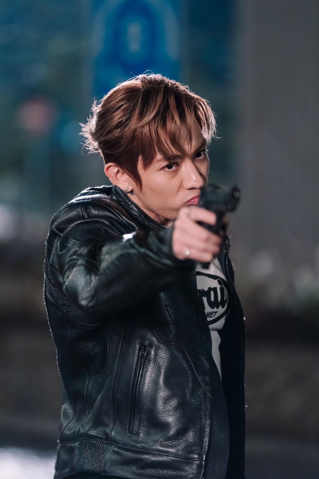 Tyson Yoshi的2025年頭炮歌曲,打造具90年代風格,更向當年的香港電影致敬!