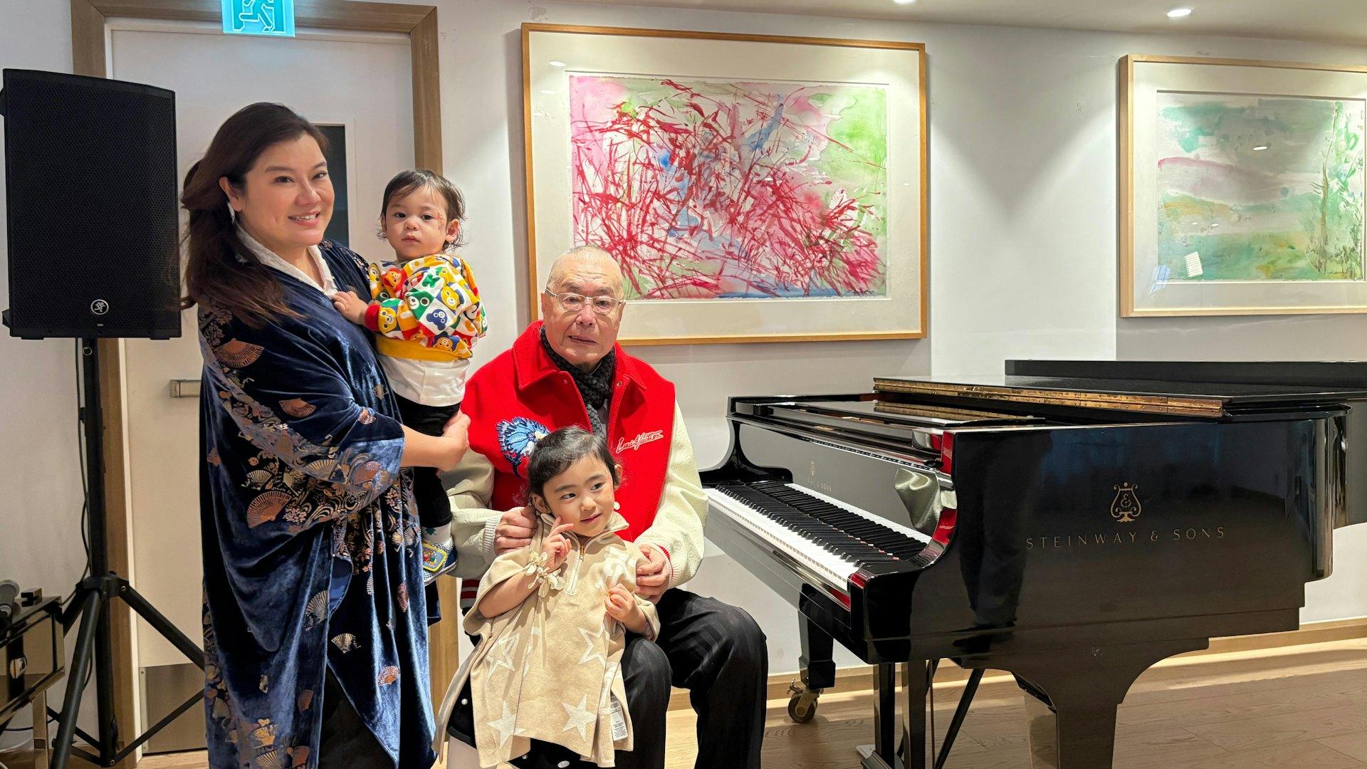 國寶級鋼琴大師劉詩昆86歲生日,邀請多位好友一齊慶祝。