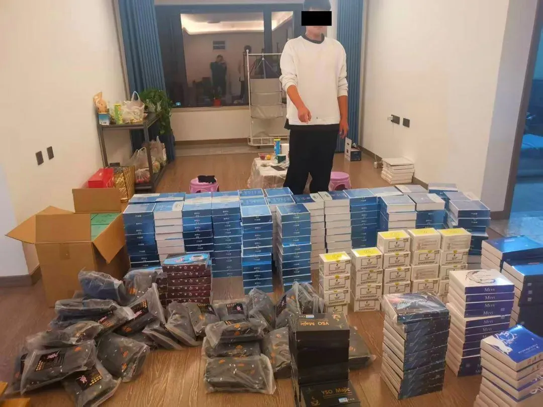 警方在疑犯家中搜出大量毒咖啡。(蘭州警方)