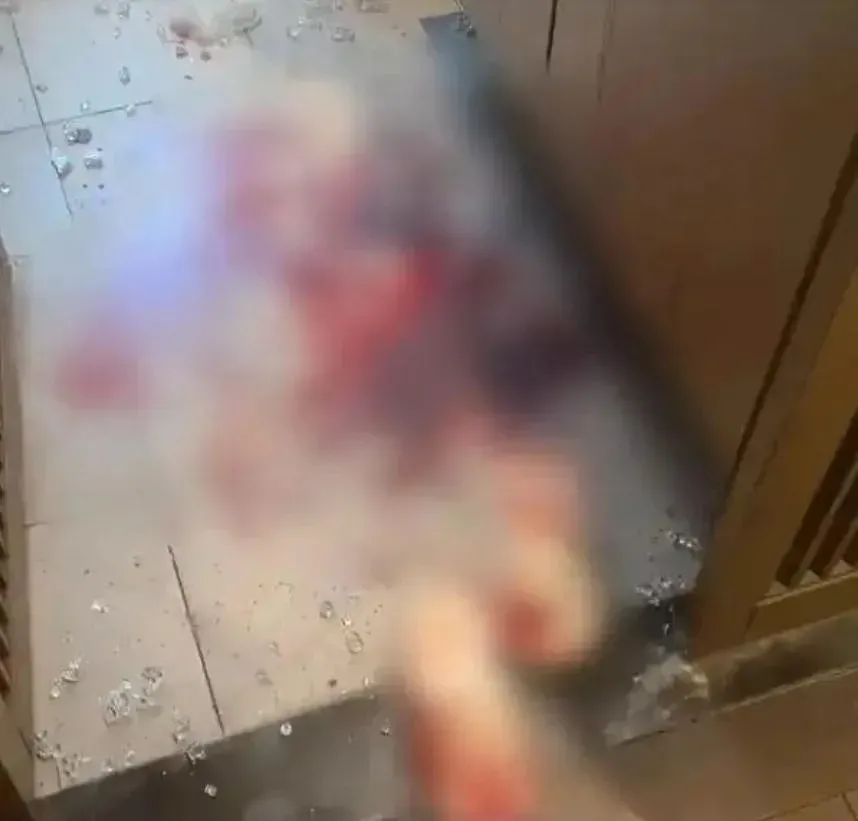 陳女全身多處被割傷,當場血流如注。(圖/翻攝杭州日報)