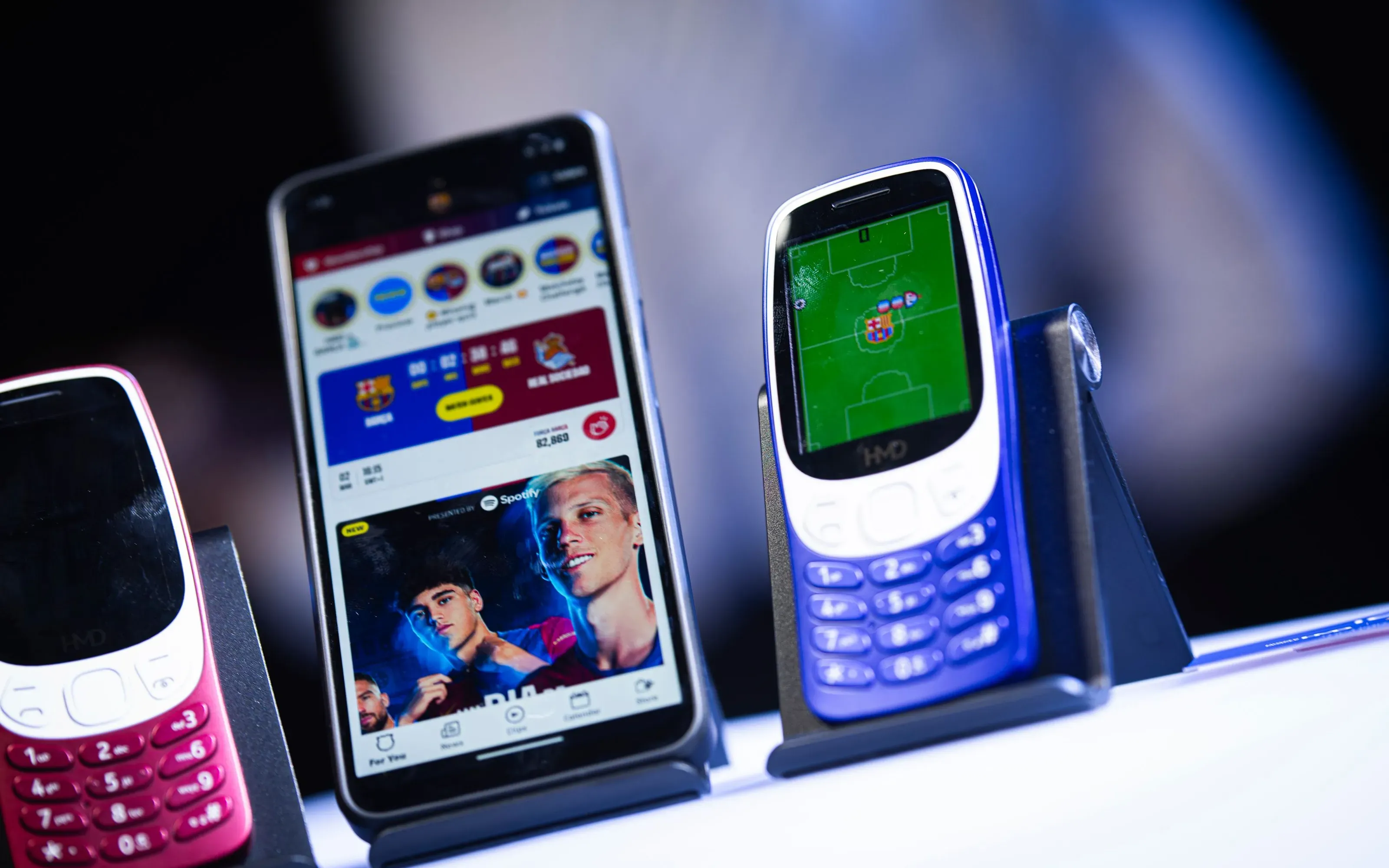 HMD Fusion(中)為內置特別巴塞功能的智能手機。