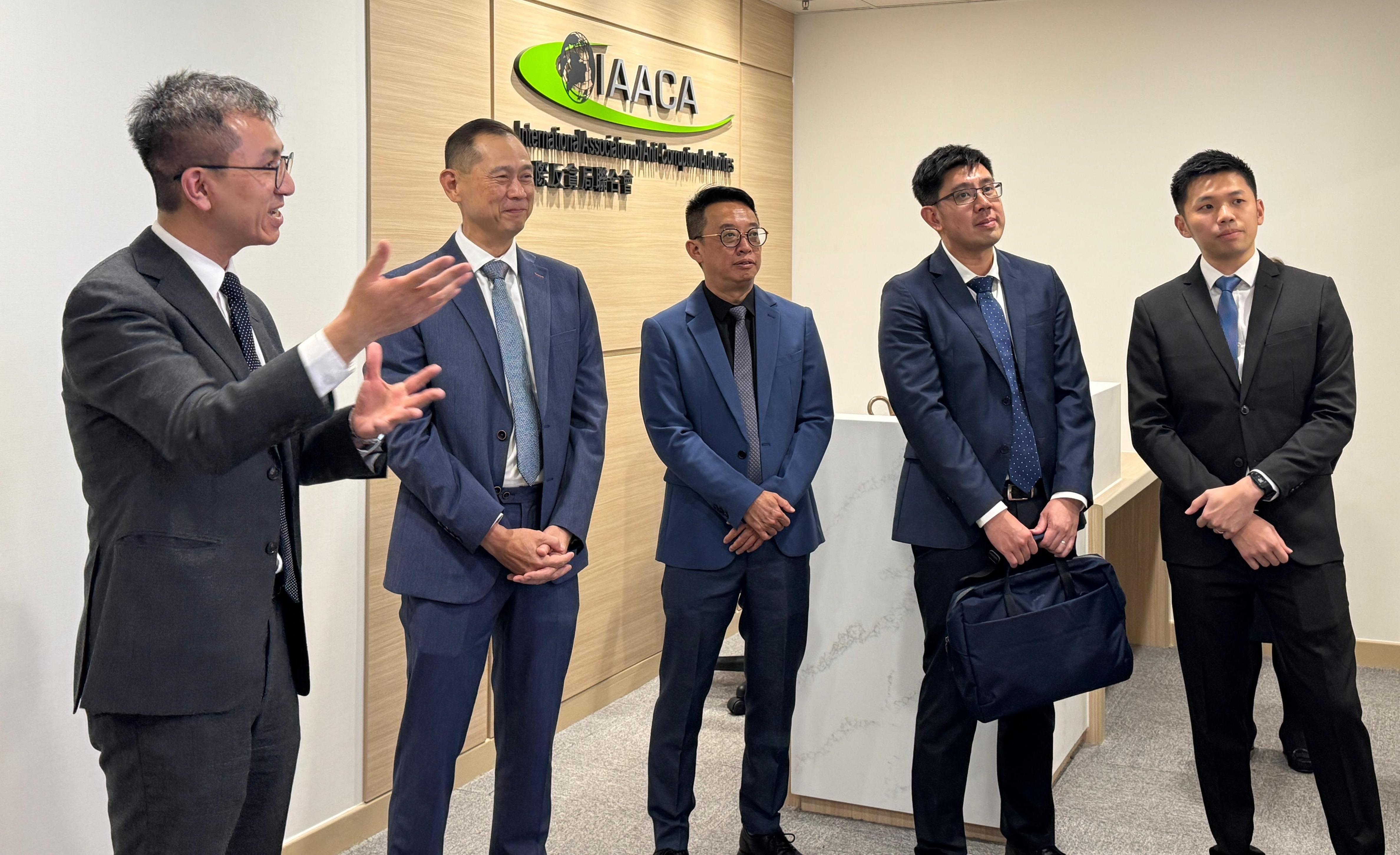 新加坡貪污調查局代表團到訪國際反貪局聯合會秘書處。
