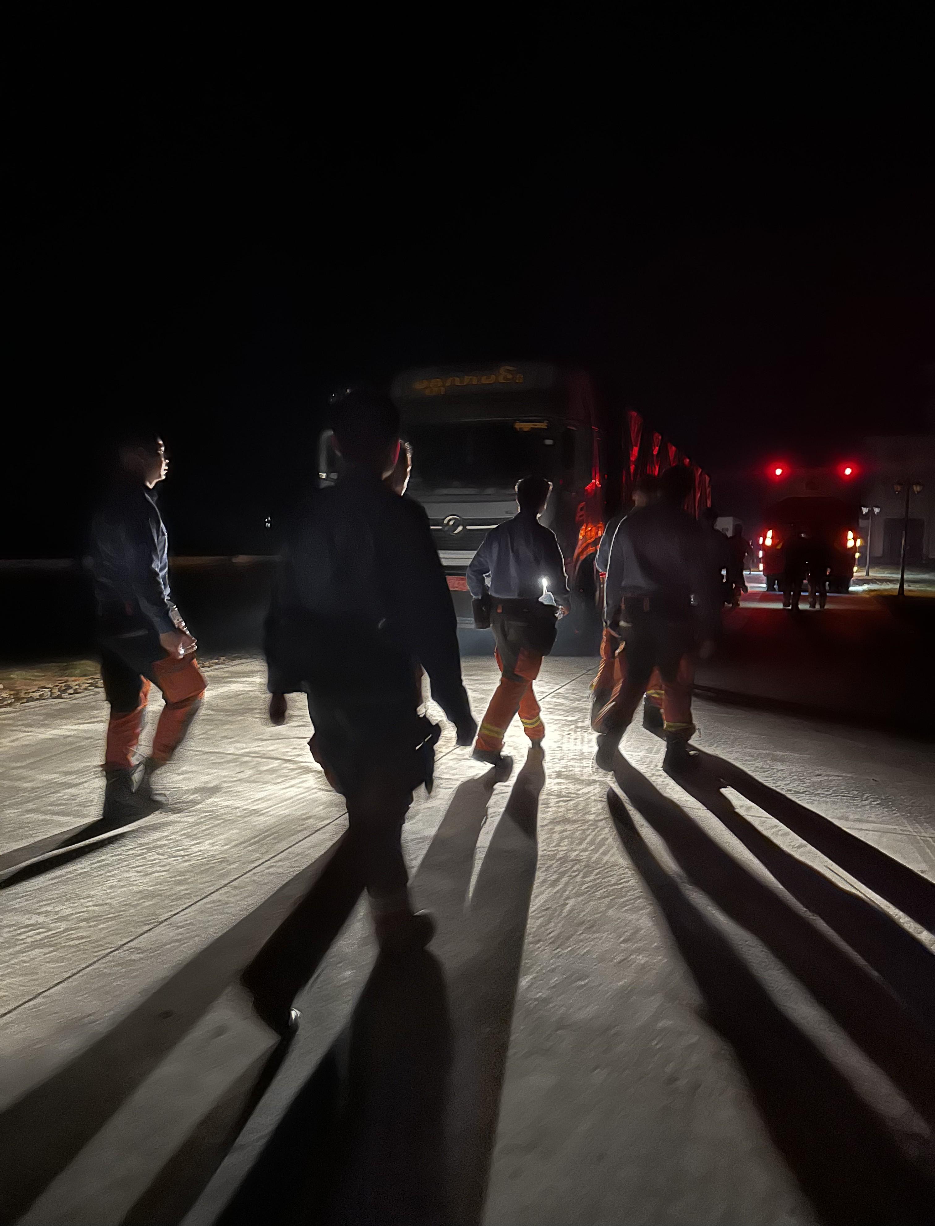 香港特別行政區救援隊在緬甸地震災區。(照片由香港消防處提供)