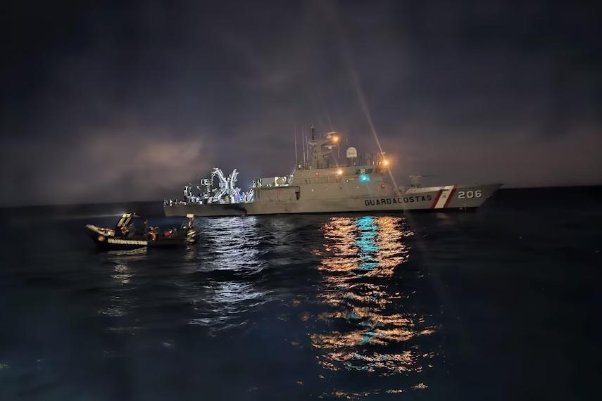 秘魯派出軍艦到太平洋事發水域搜索。(互聯網)