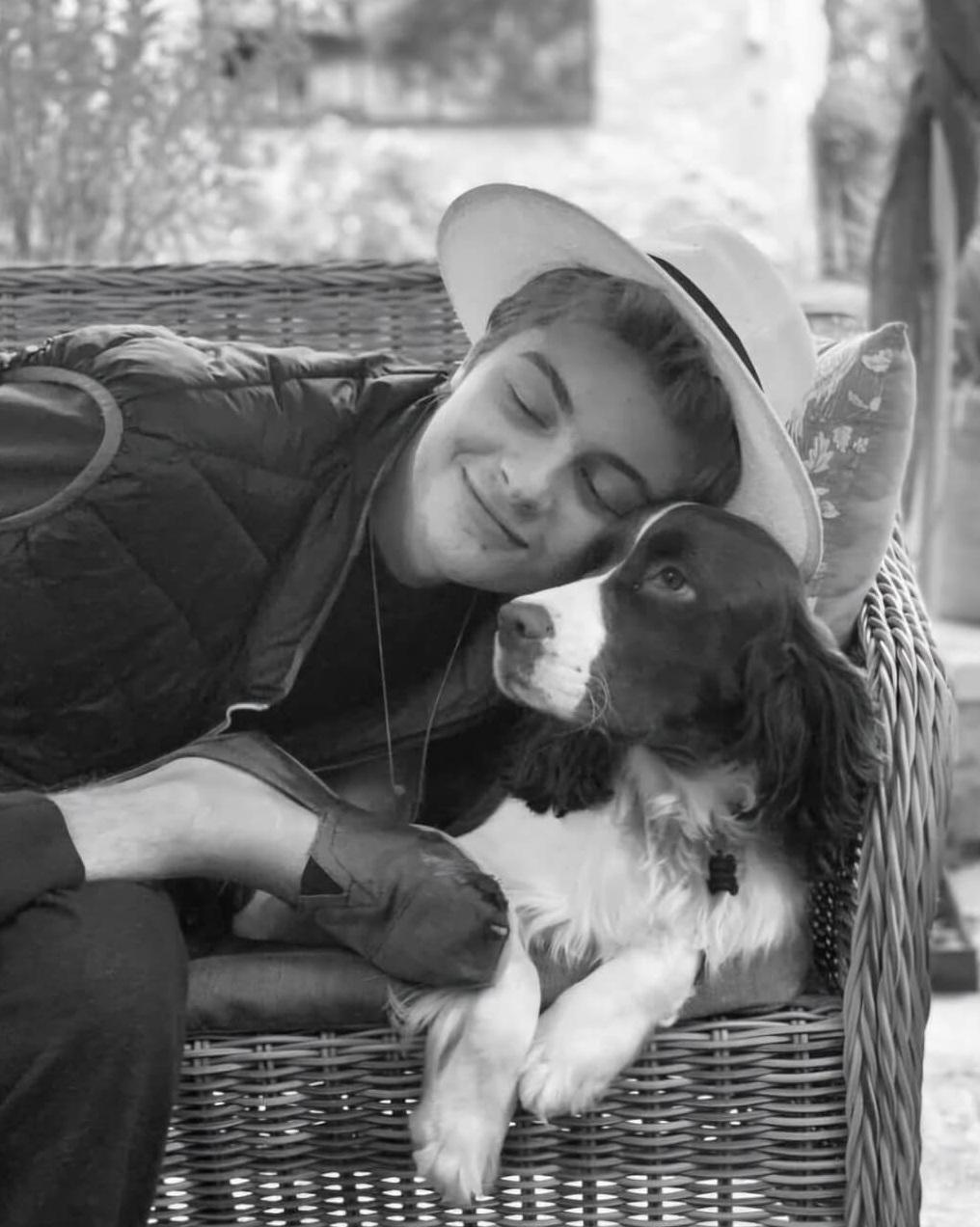 POLG官網發布弗雷德里克王子的黑白照。(互聯網)