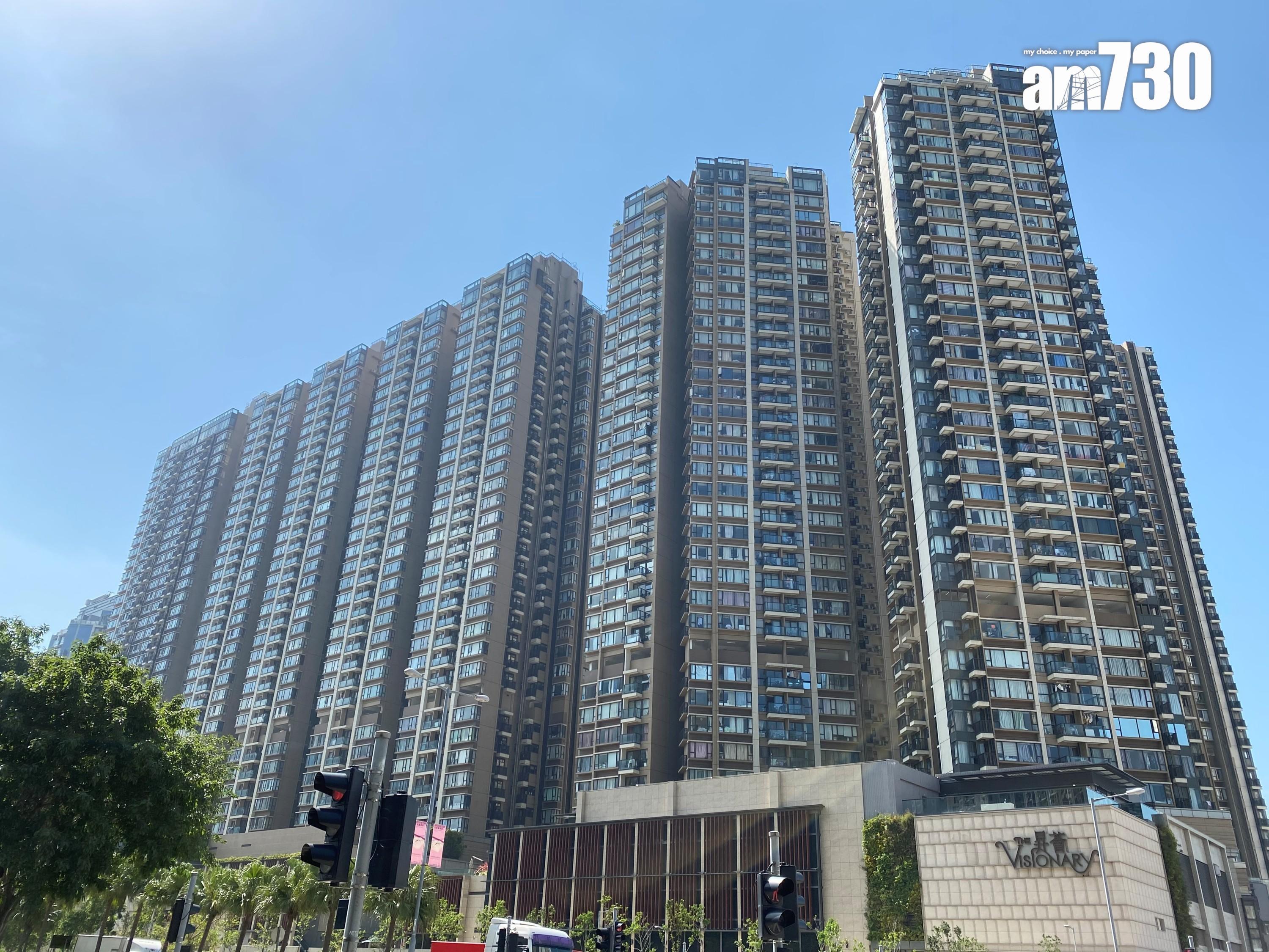 換樓客被東涌昇薈套三房呎價吸引,斥1,166萬元承接,呎價約1萬元。