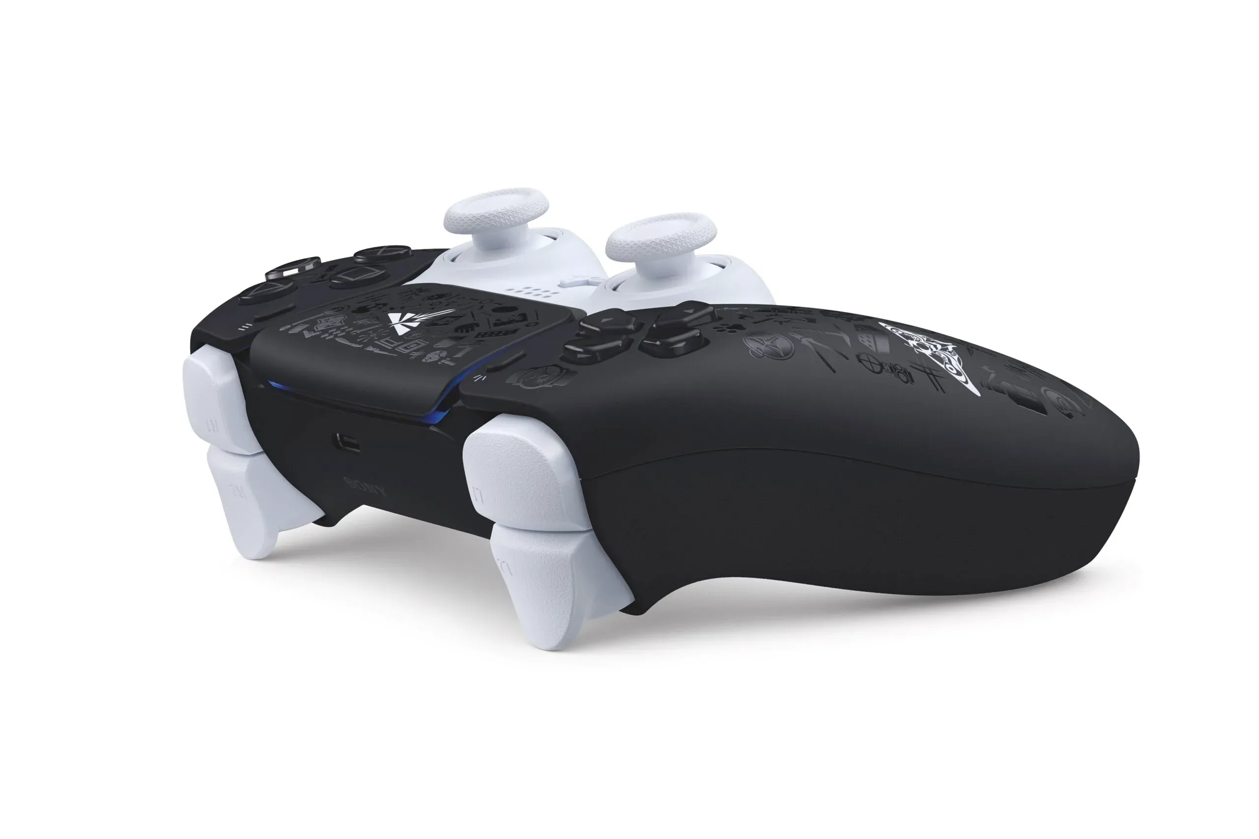 《最後生還者》限量版DualSense手掣以黑白色作主調。