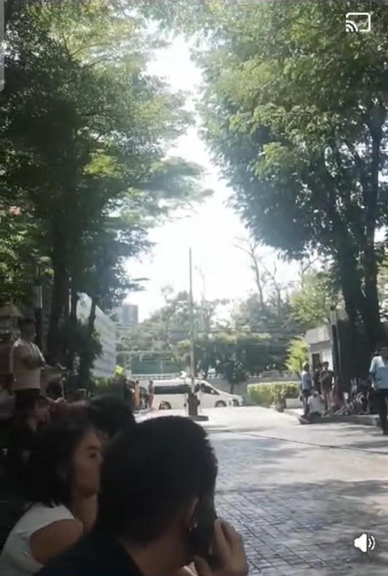 羅敏莊走到街上,表示非常害怕。