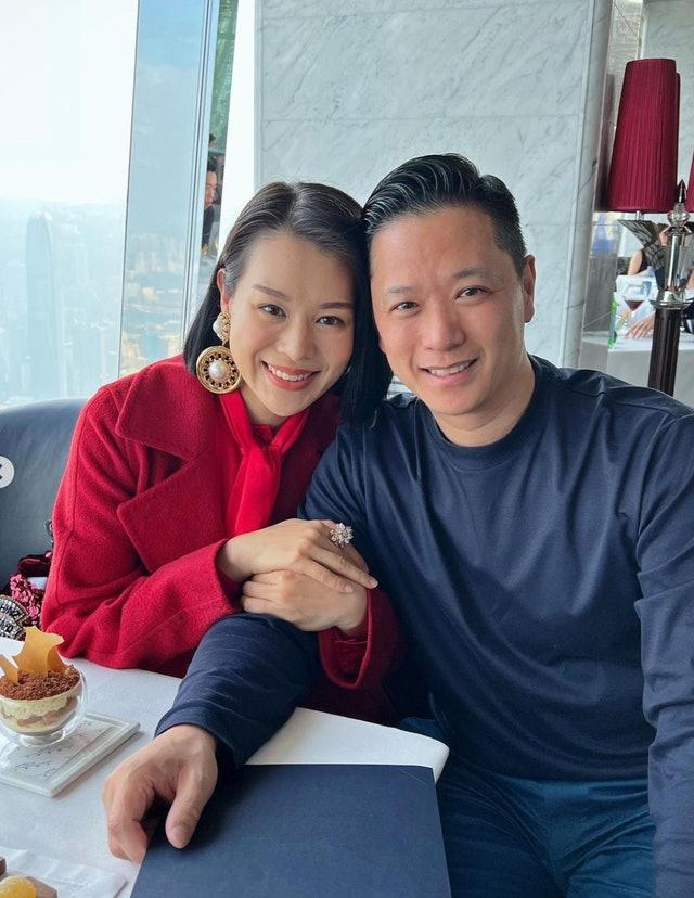 胡杏兒2015年與李乘德結婚,二人結婚至今快將10周年。