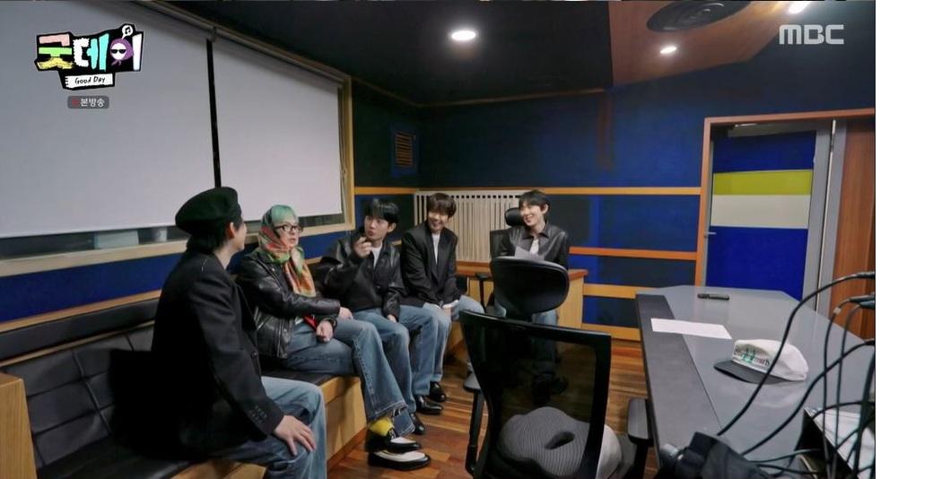 金秀賢本來有份與GD入錄音室,一起反唱《Telepathy》,現在已經被抽起。